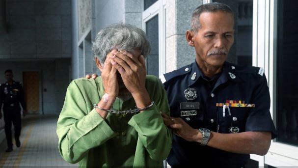 馬來西亞一名68歲老翁涉嫌性侵11個月大的女嬰，遭法官求處重刑。（翻攝自NTSP）