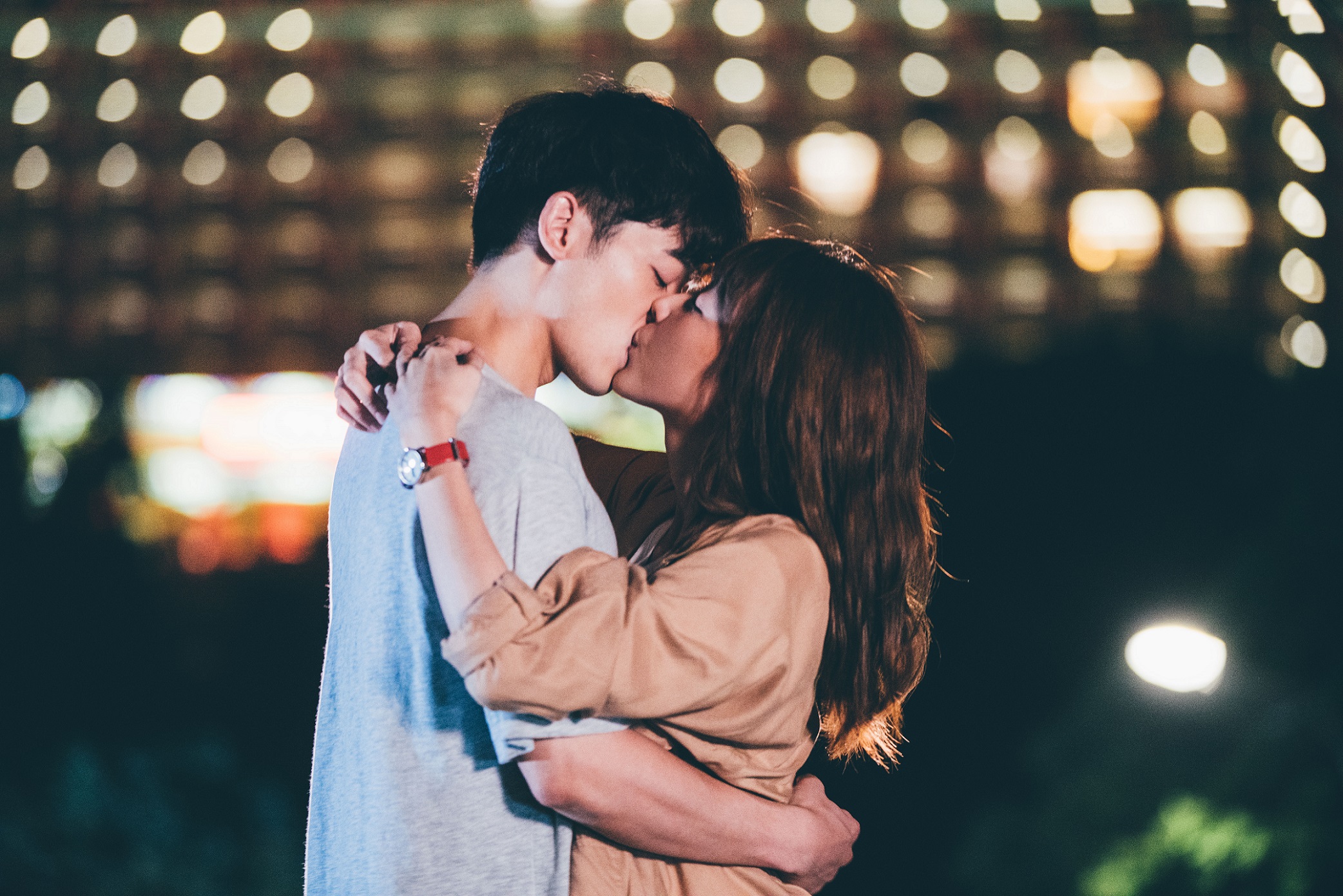 邵雨薇和吳思賢進入同居模式，被觀眾封為「圓限CP」的，因同住一個屋簷下而產生許多曖昧互動。（東森提供）