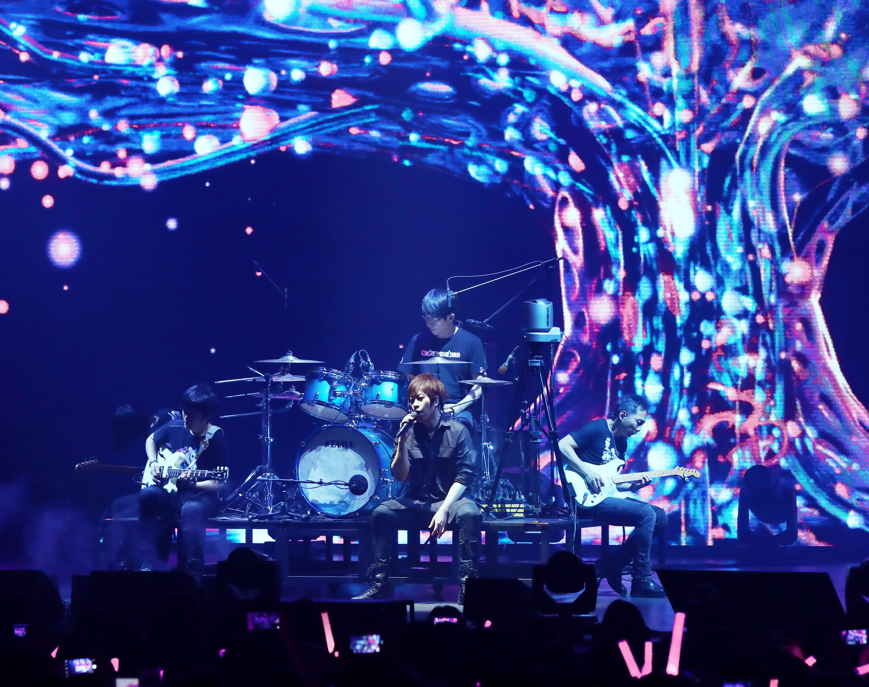 五月天二度在首爾開唱，是《人生無限公司》演唱會的第108場。（相信音樂提供）