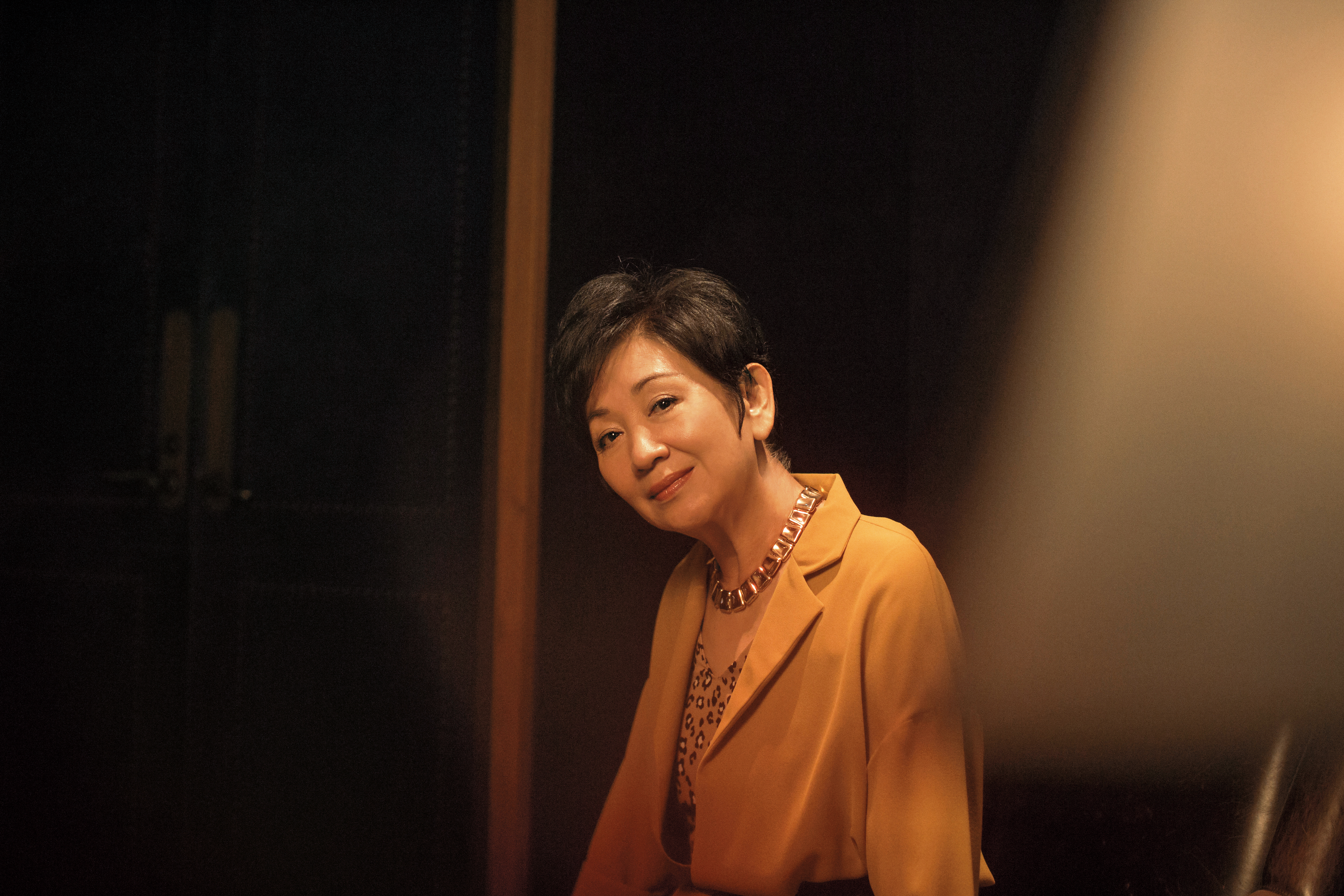 小時候鮑起靜曾有她的理想性，「我覺得年輕時有一點理想，對自己有一點純潔的要求，這對我以後的路，還是有幫助的。」