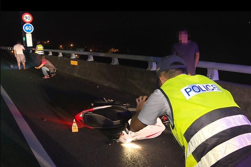  警方調查16歲林姓少年無照還逆上國道騎車，簡直玩命，肇事原因仍待釐清。（警方提供）