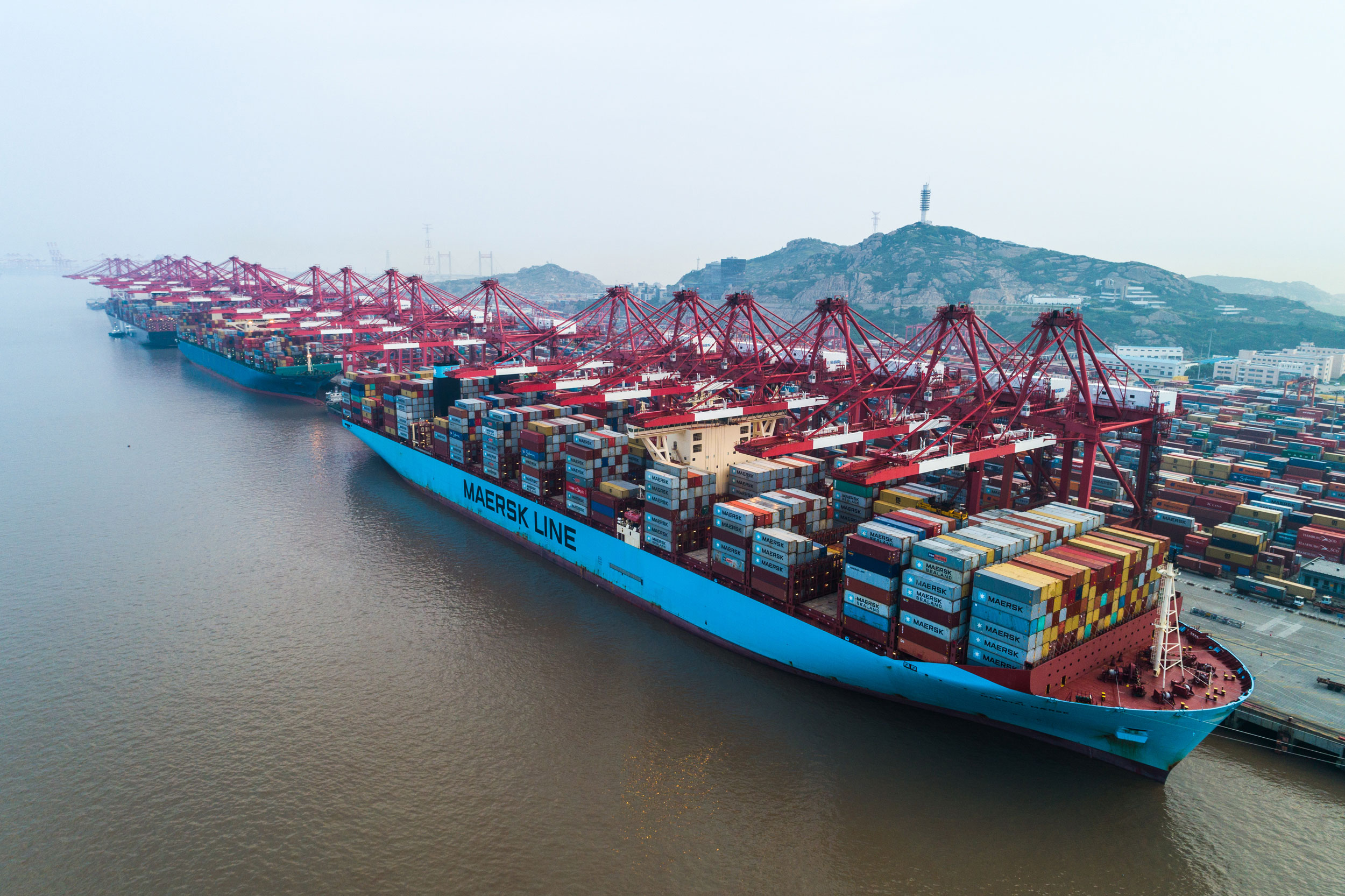 貿易戰是大國角力的前哨戰，核心是科技戰與金融戰，是霸權王位保衛戰。（東方IC）