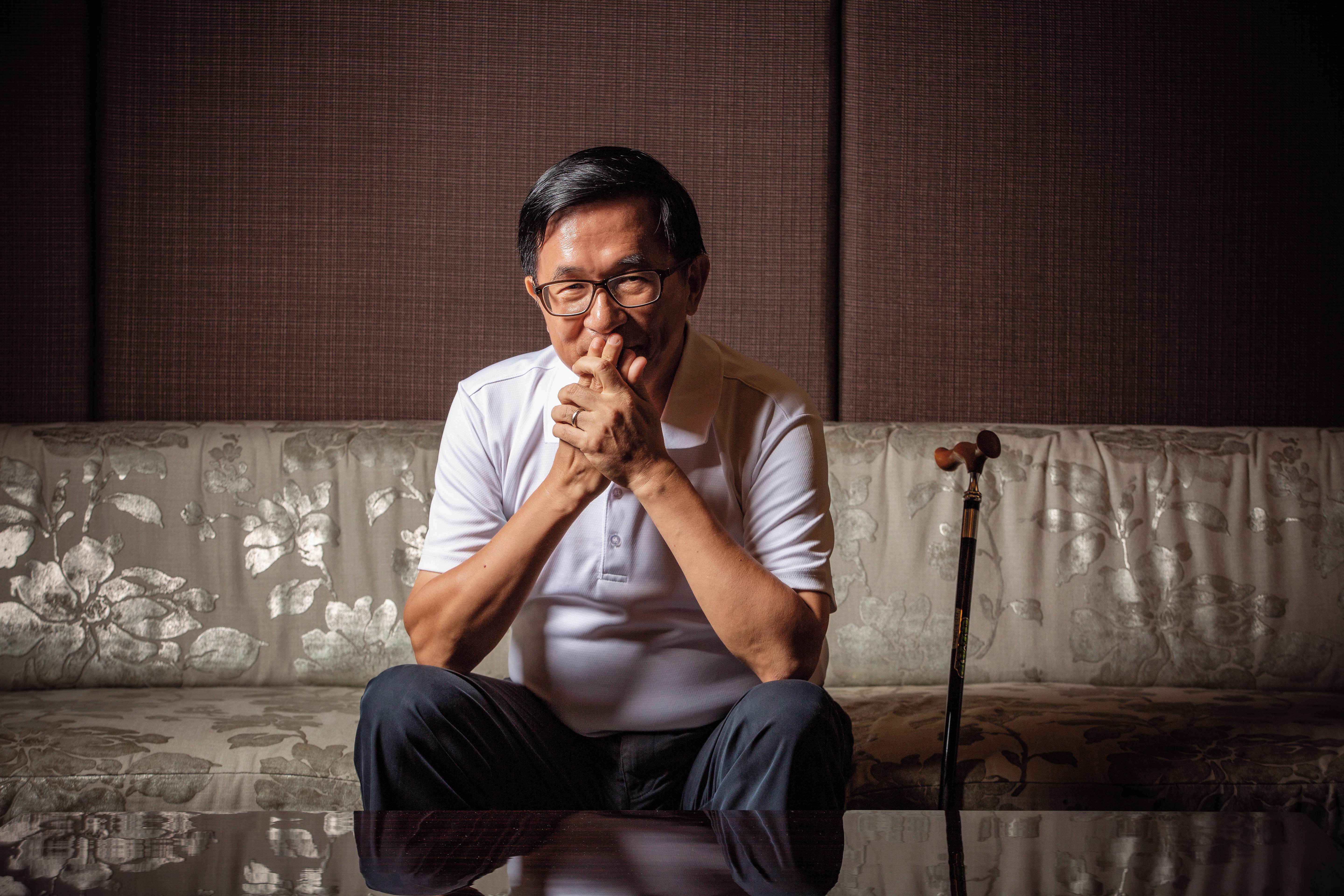 而今已68歲的陳水扁身體虛了，記憶力差了，但一談起時事與選舉仍精神奕奕。（讀者提供）