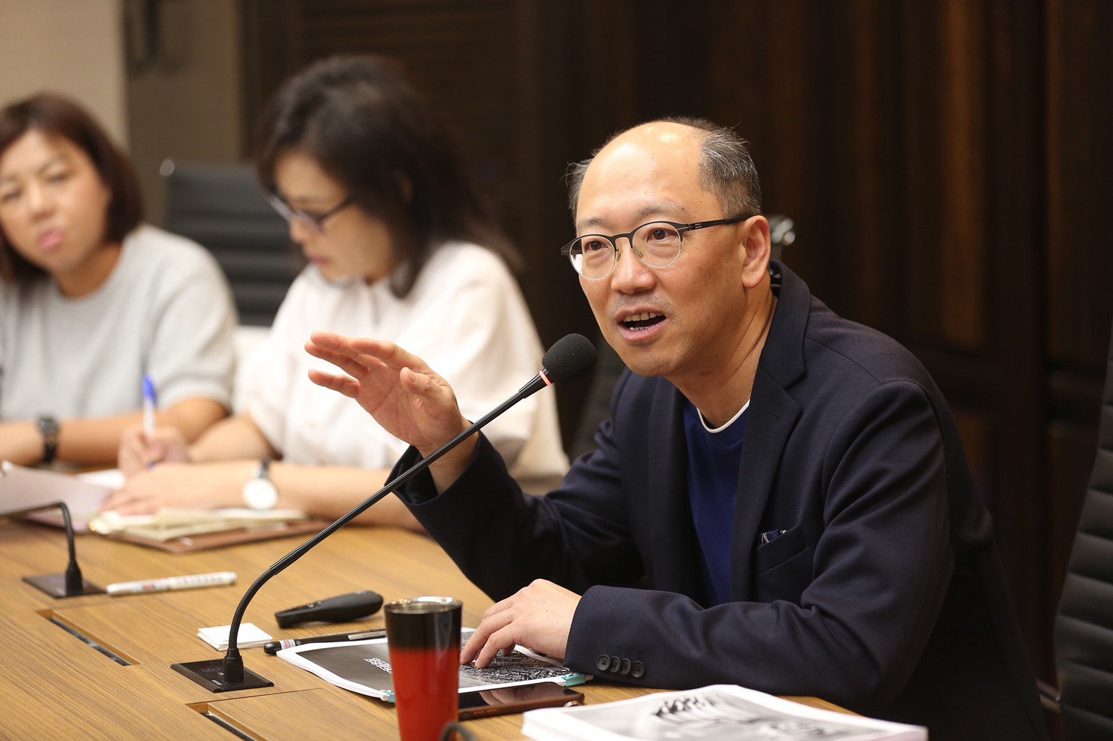 上海虹橋麗寶廣場將在明年5月正式開幕,今由上海房地產開發總經理陳志鴻舉行說明會。