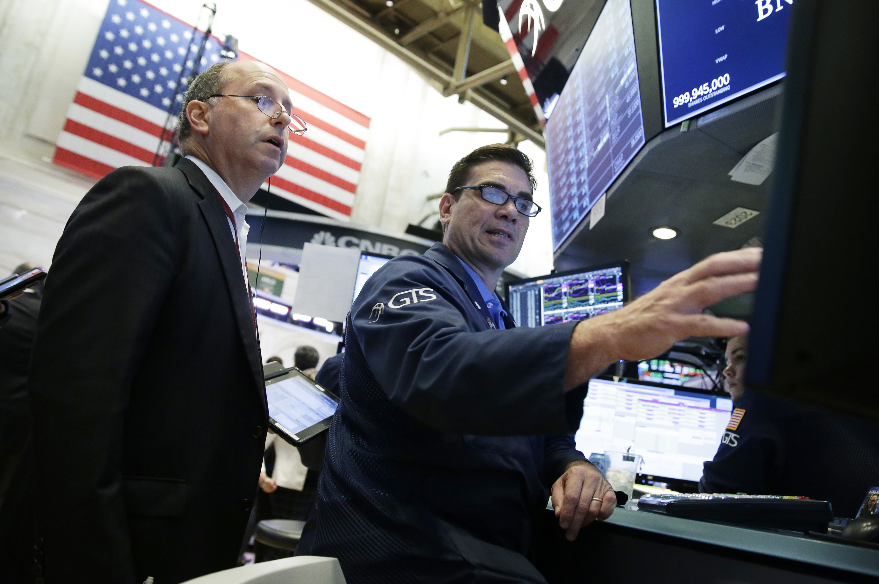 美股長期年化報酬率達9%，只要挑對好公司、買在合理價，即使股市高檔也不擔心。（東方IC）