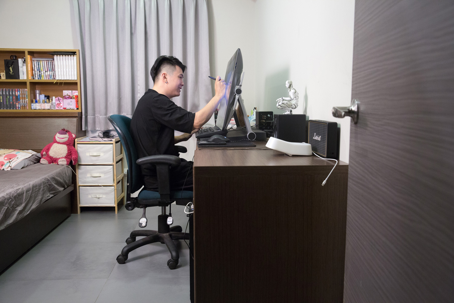 Pony覺得當漫畫家是一件開心的事，父親也鼓勵他往這條路邁進。