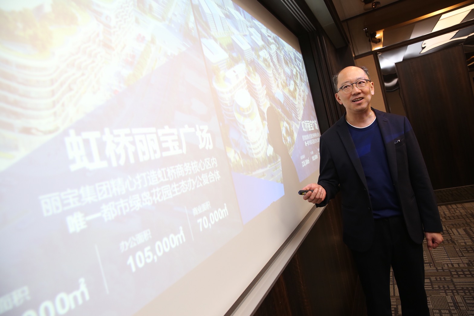 除了麗寶集團外，虹橋商務區內還有包括萬安、龍湖、瑞安等數個國際級的集團進駐，麗寶上海房地產開發總經理陳志鴻絲毫不畏懼，要以「獨一無二」的規劃區分出客層。