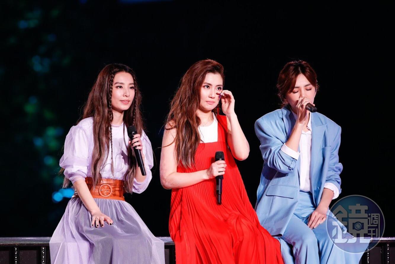 S.H.E演唱會有笑有涙,3人放話明年成軍18年,希望再舉辦不同的活動慶祝。