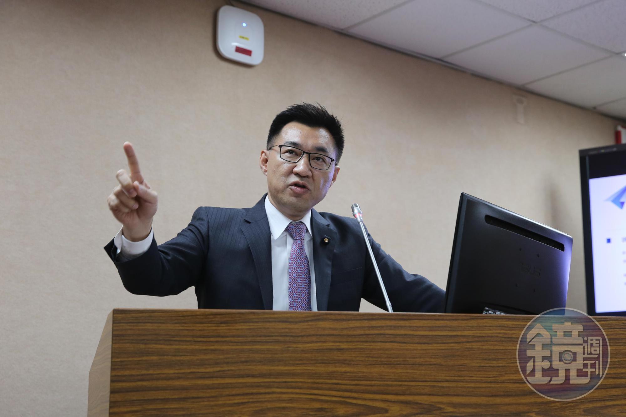 國民黨團總召江啟臣(圖)質疑,張天欽在會中要求研究員找各國是否有類似侯友宜的案例,根本是要羅織罪名。