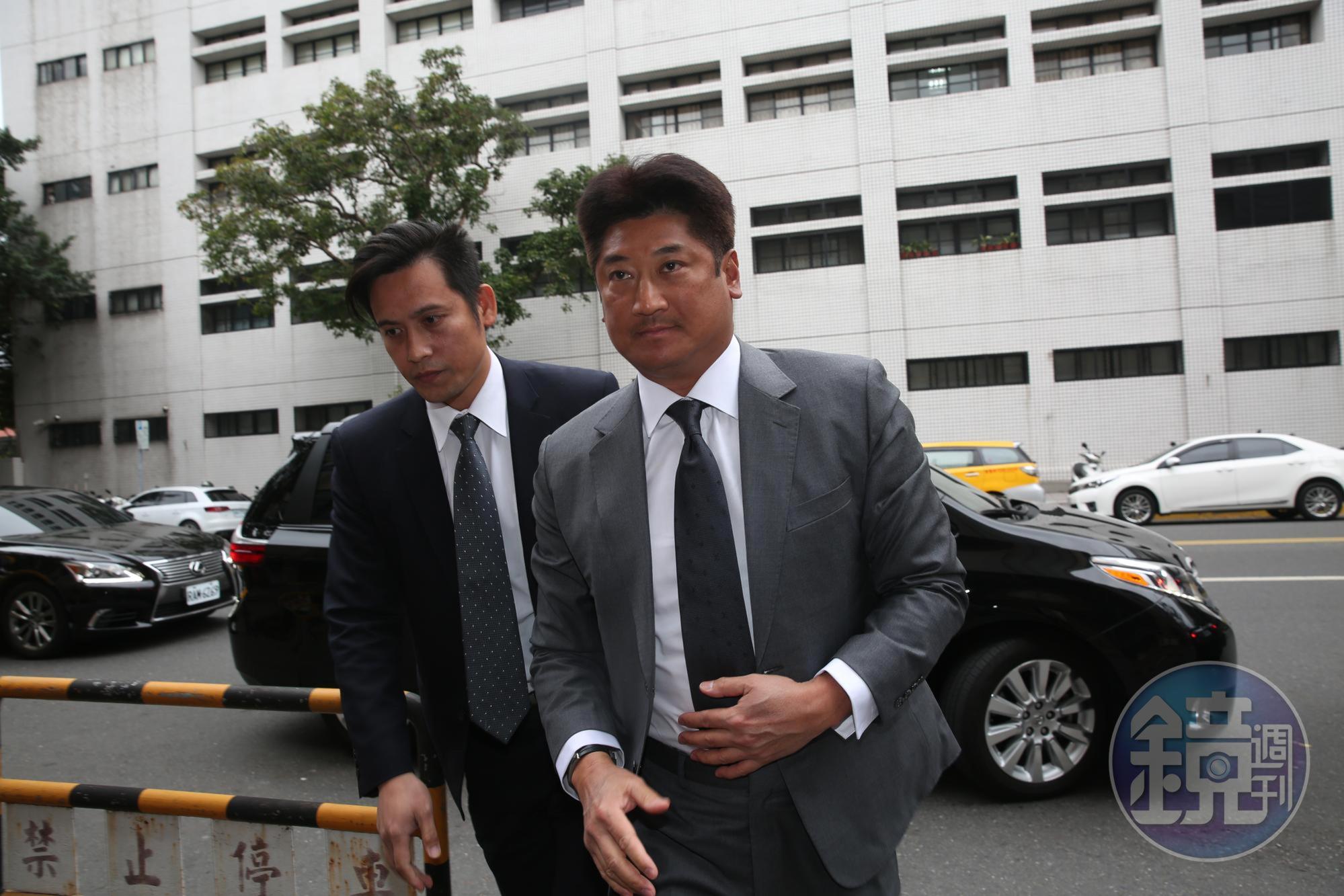 前中信金副董辜仲諒所涉紅火案,高等法院更一審今(12日)宣判,撤銷一審判9年的判決,改判3年6月;仍可上訴。