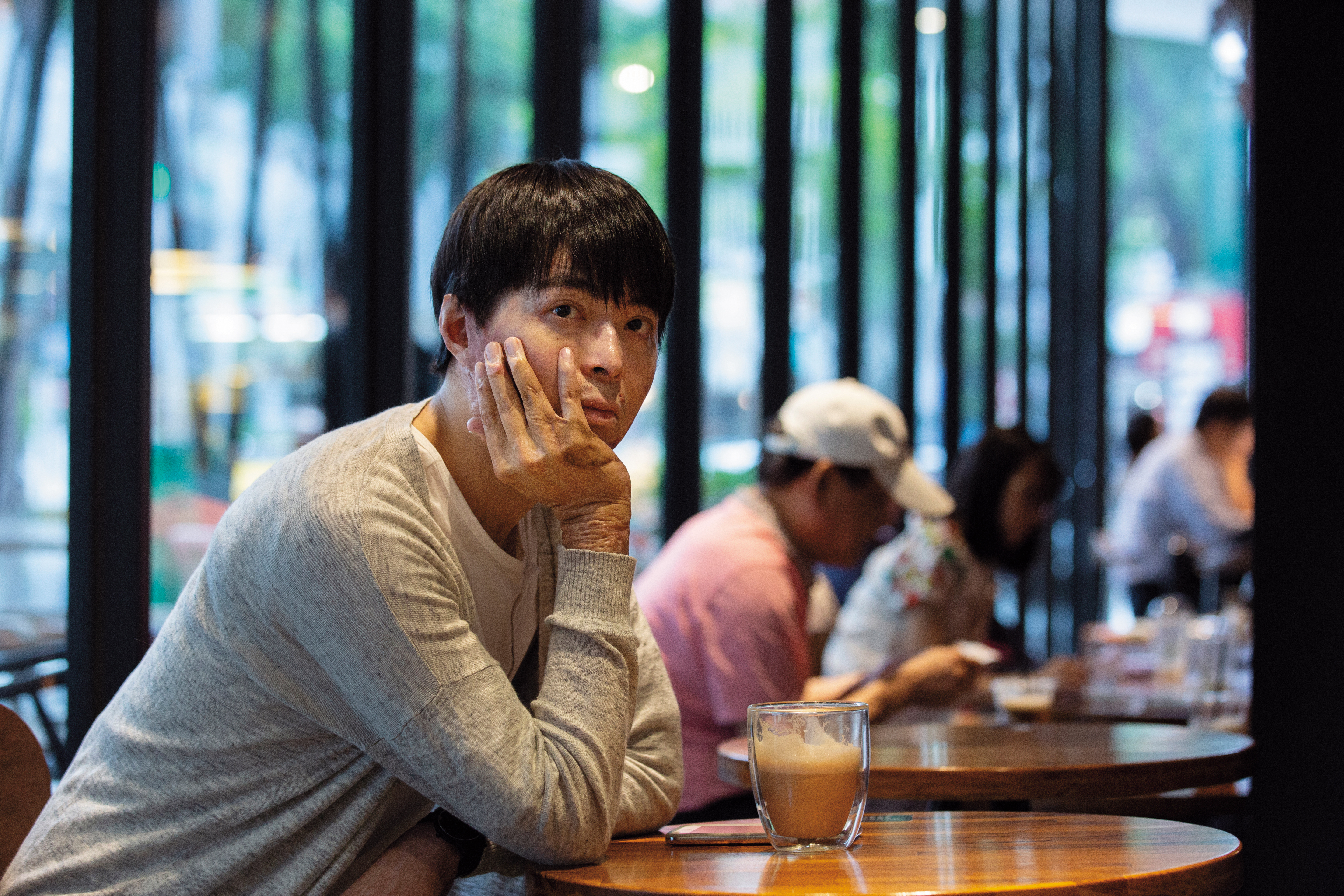 陳楚睿在高雄氣爆時重傷，當時59％2到3度灼傷的他，一度無法自主呼吸，在加護病房待了43天才轉入普通病房，那天正好是母親生日。