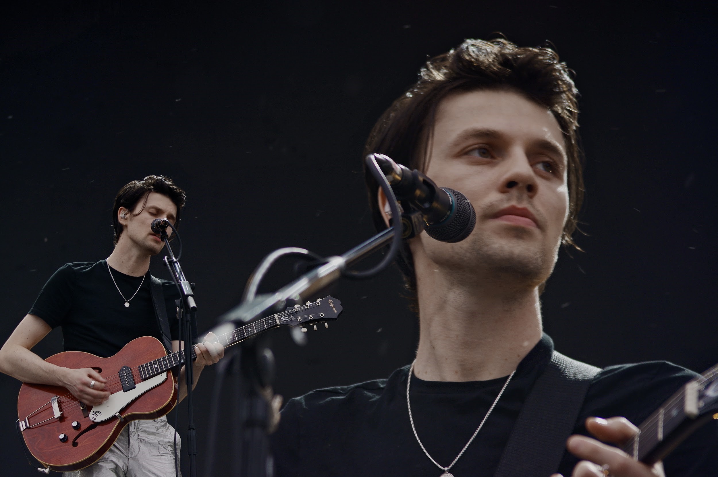 入圍3項格萊美的英國歌手詹姆斯貝，在格萊美音樂節上演出。(東方IC)