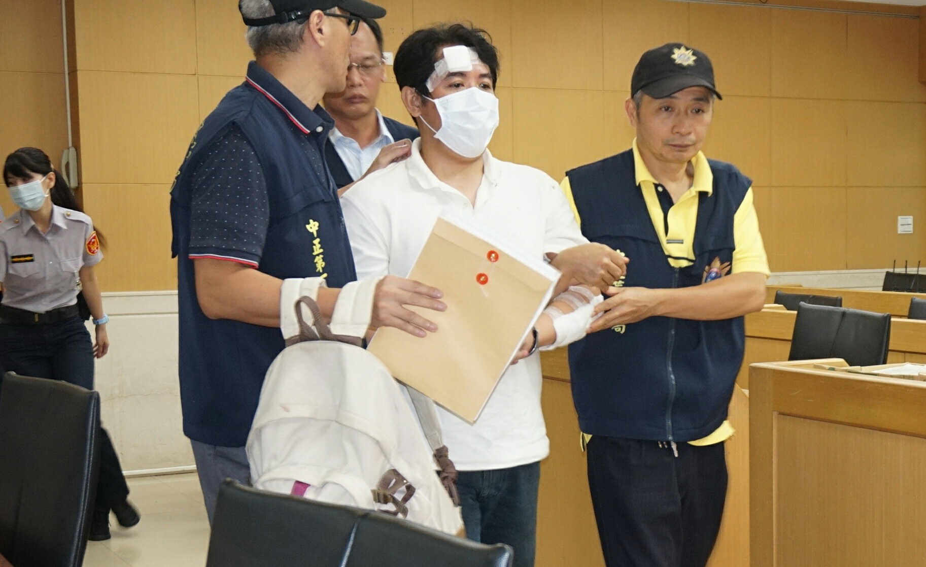 男子呂軍億去年8月間闖總統府砍傷憲兵,遭判6年8個月定讞。