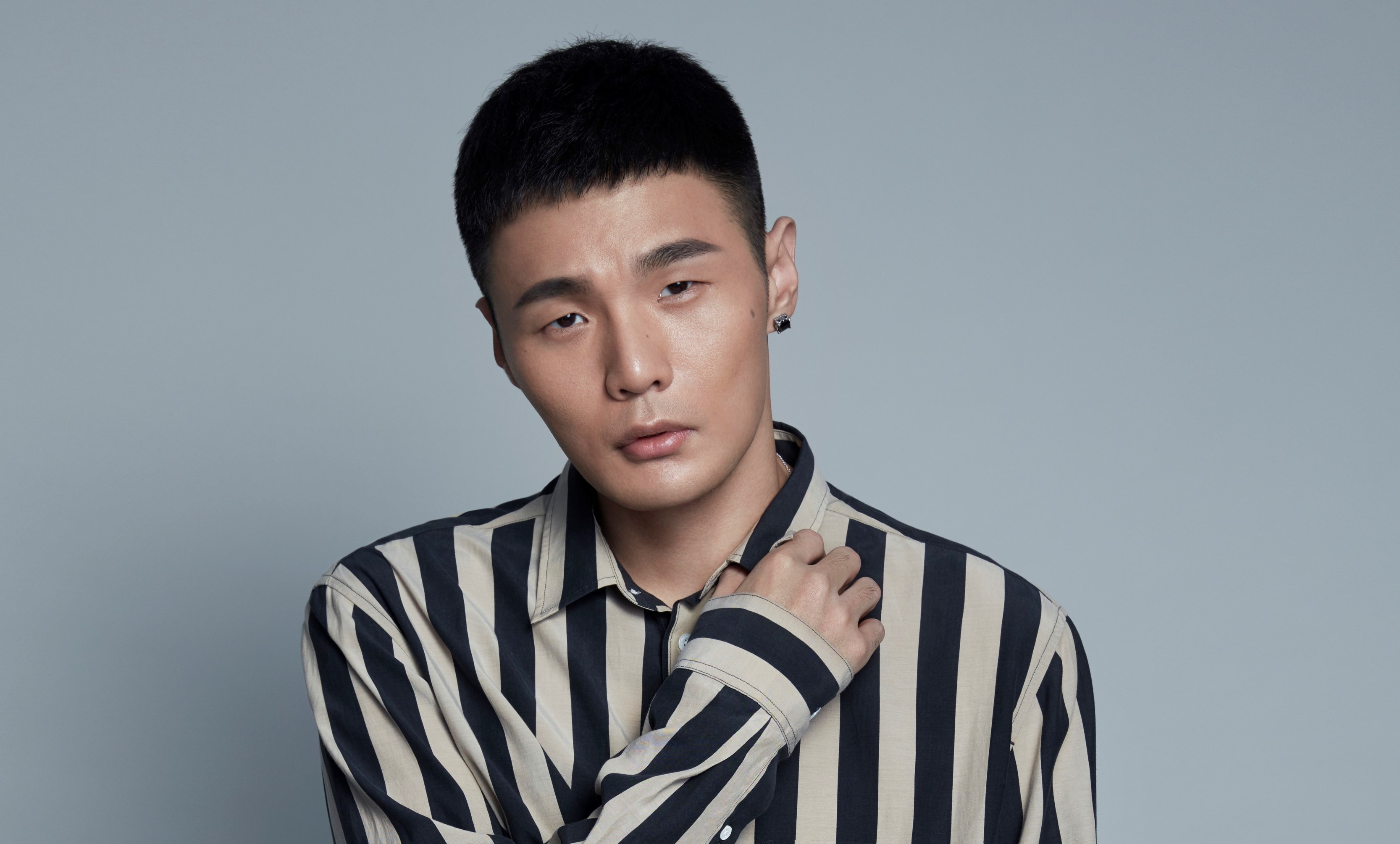 李榮浩將於10月17日推出全新五部曲《張家明和婉君》。（華納提供）