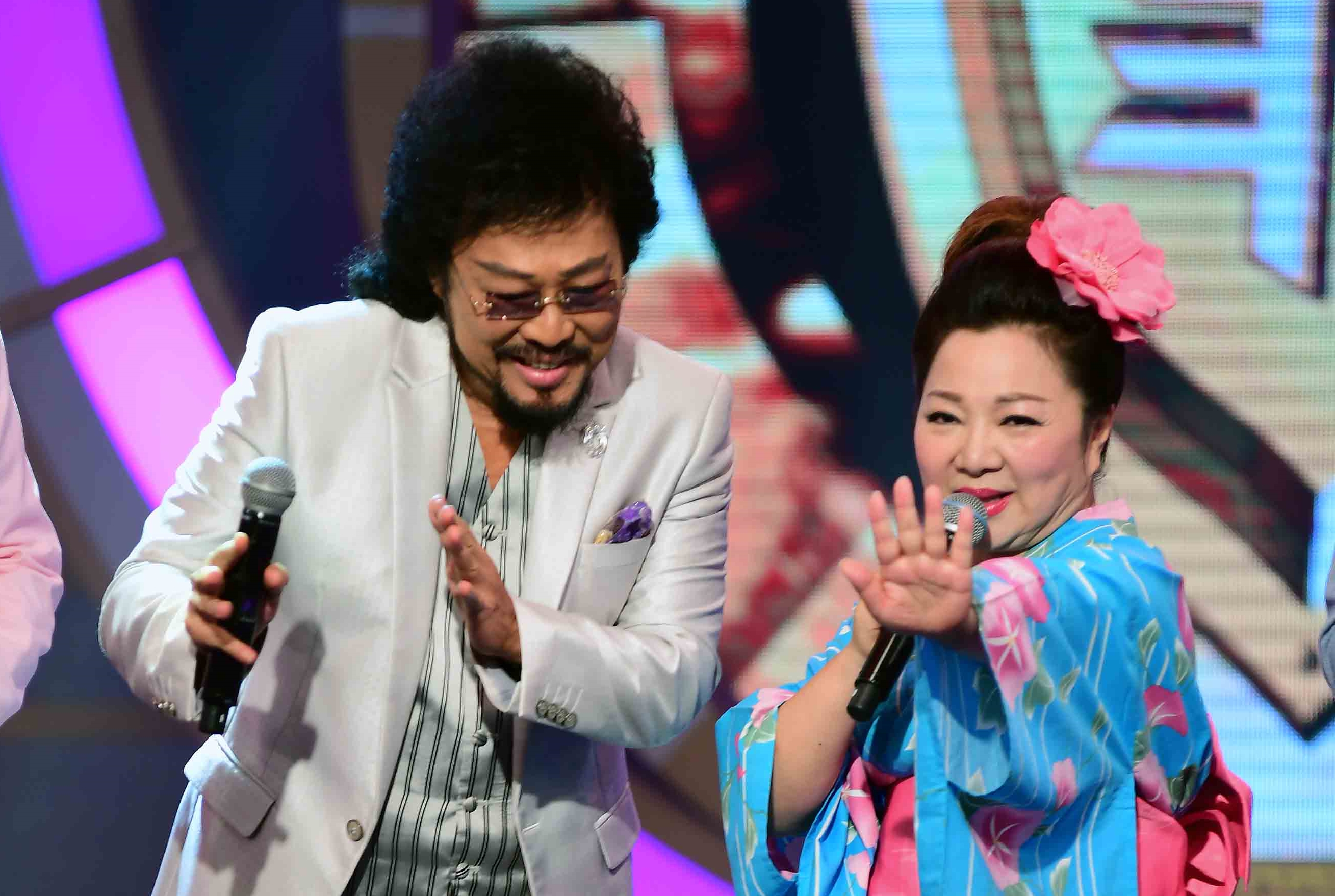 白冰冰上華視《綜藝菲常讚》，透露年輕時最想嫁的對象就是張菲。（華視提供）