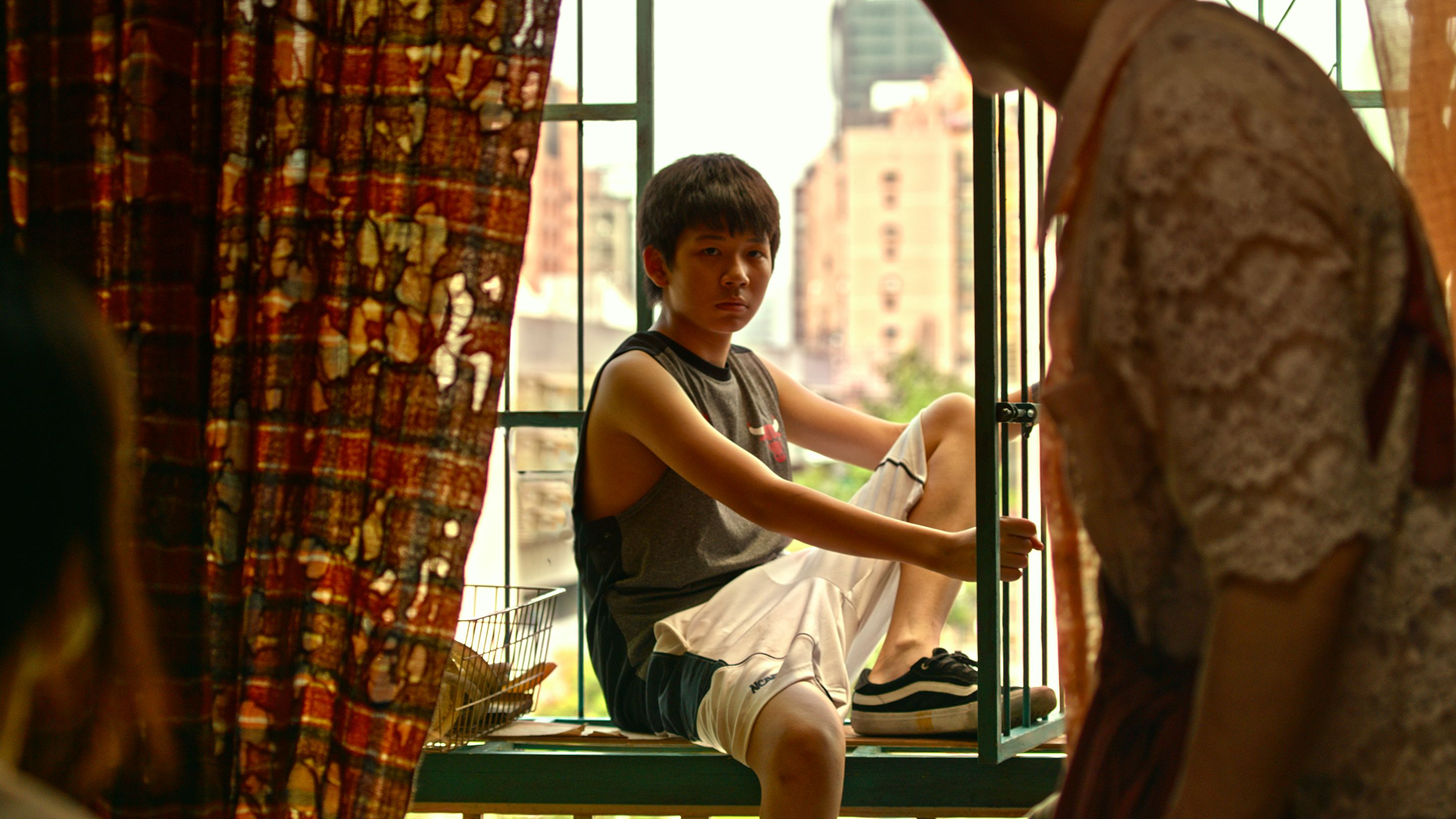 只有14歲的童星黃聖球，老爸是金曲客家歌王黃連煜，但演起戲來完全毫不扭捏，把一個屁孩的心聲演到活靈活現。（親愛的工作室提供）