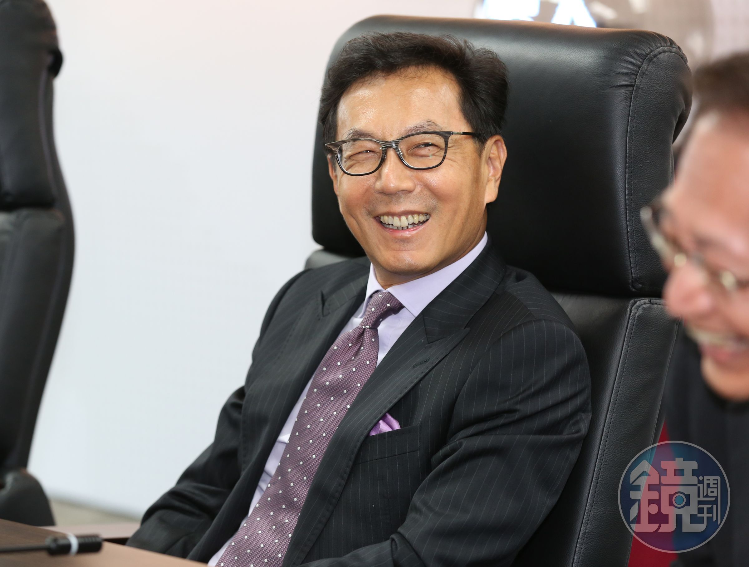 台灣大拿下世界指數全球電信業第一名，讓董事長蔡明忠很開心。