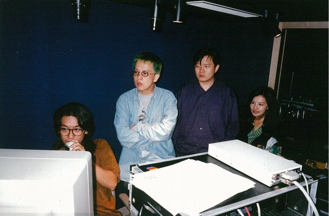 KOJI櫻井弘二(左起)、張雨生、梁志民在1997年以初生之犢不畏虎的玩心打造台灣音樂劇《吻我吧娜娜》。(果陀劇場提供)