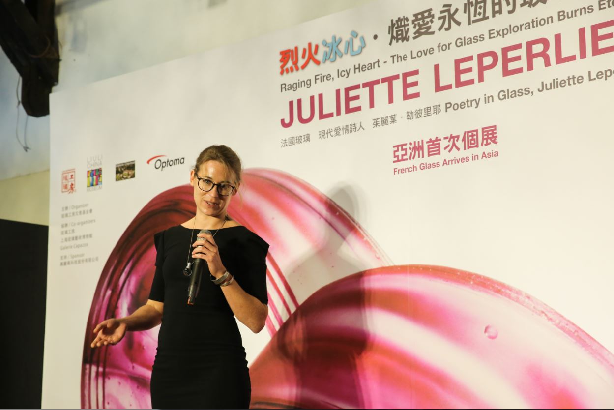 坦率又真誠的茱麗葉，自剖曾盡一切可能，逃離讓她家族在法國揚名立萬的「脫蠟鑄造」。