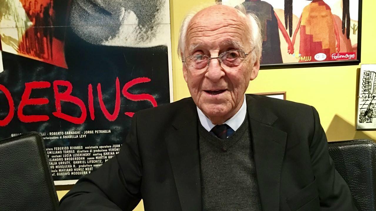 現年92歲的阿根廷導演曼努爾安廷，是布宜諾斯艾利斯電影大學的創辦人。（翻攝自www.nuevospapeles.com）
