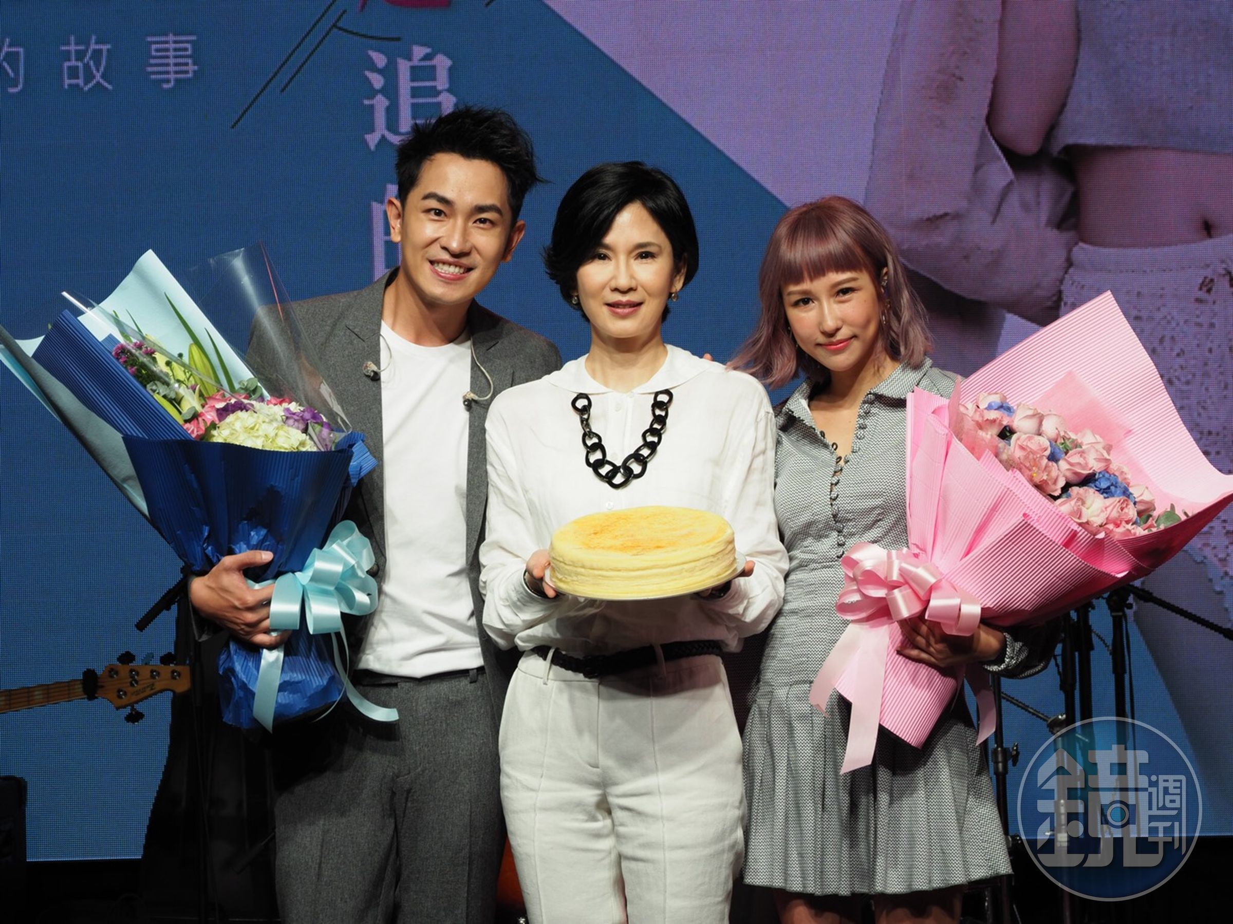 陳謙文與潘嘉麗為演唱會彩排，與他有「母子情」的葉歡特別探班打氣。（星火映畫有限公司）