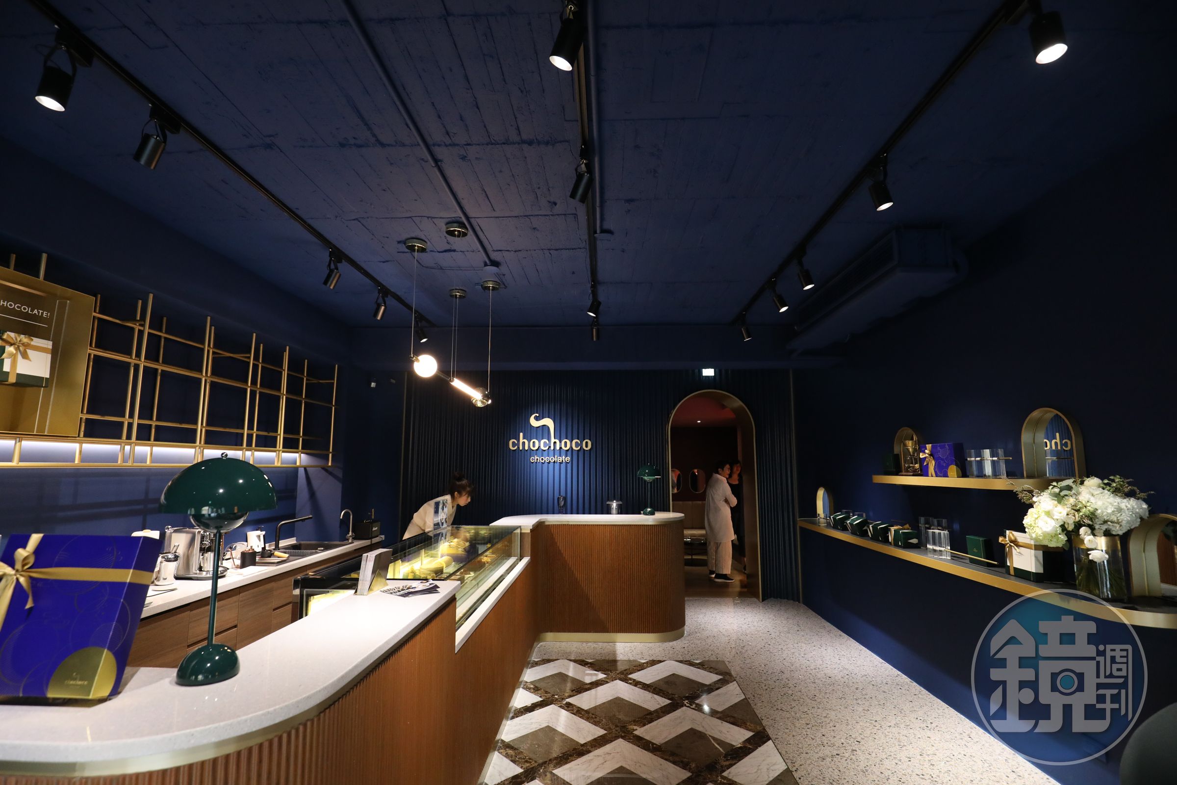 2018年9月，台中甜點名店「chochoco」進軍台北大安路開了新店，依舊有型有款，只是基礎色調變了。