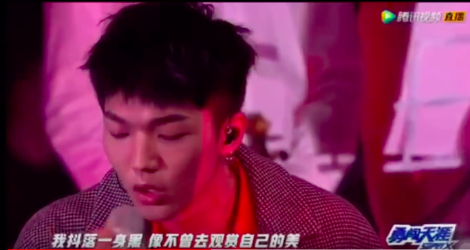 來自台灣的21歲男孩蔡維澤在中國大陸歌唱選秀節目《明日之子2》奪得冠軍。(翻攝自Youtube)