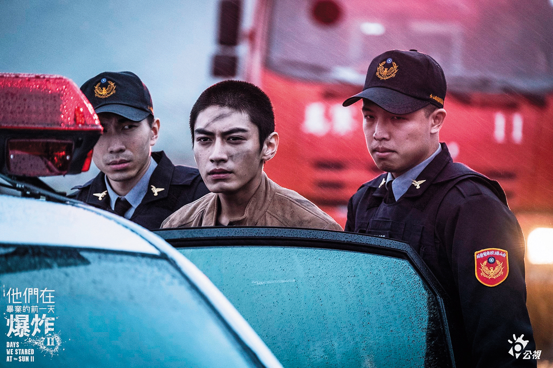 《他們在畢業的前一天爆炸2》是宋柏緯（中）第一次演出主要角色，也令他入圍本屆金鐘獎迷你劇集（電視電影）男配角獎。