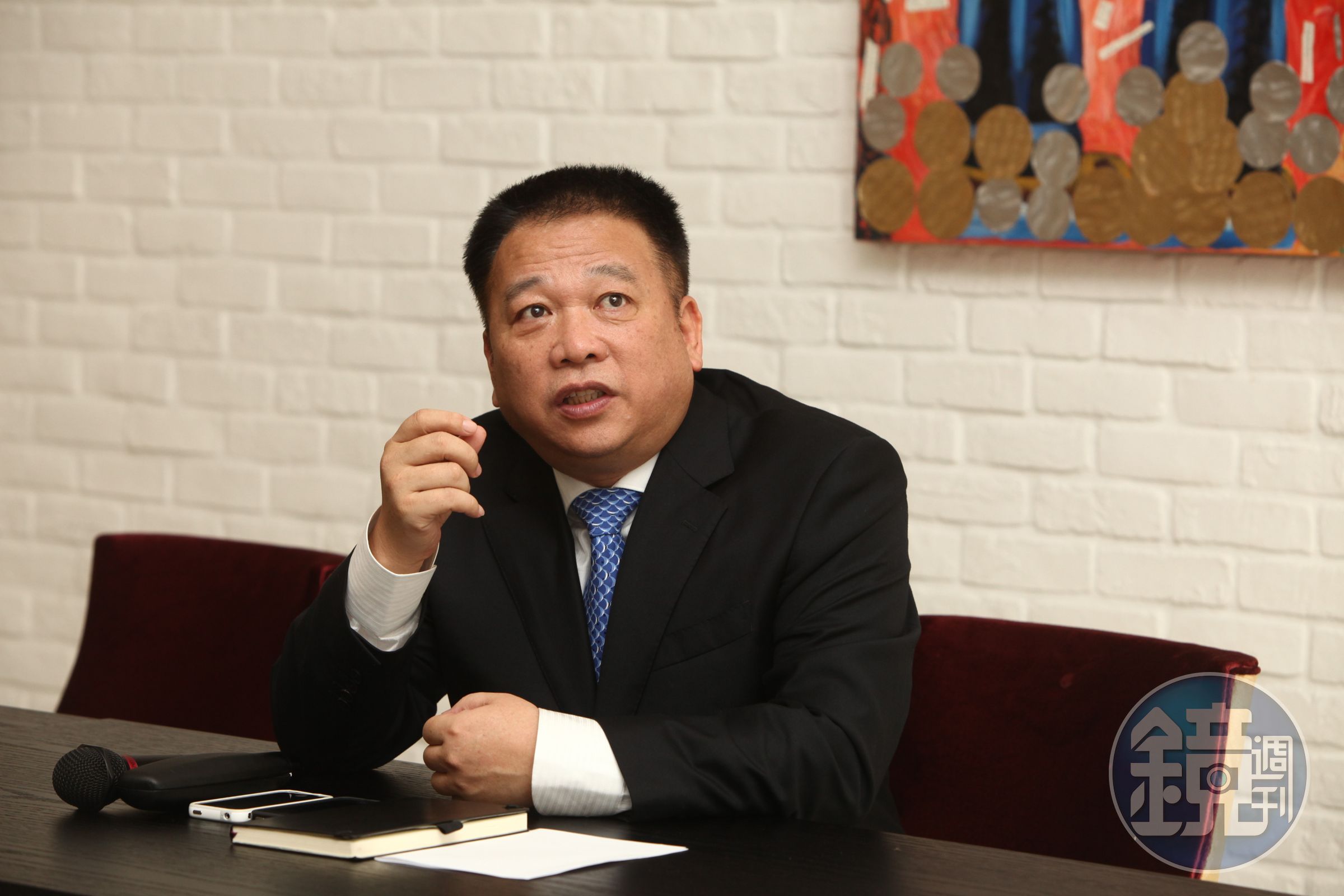 曾為台股股后的蘋概股觸控面板大廠宸鴻董事長江朝瑞，個人投資的興櫃生技公司—易宏生技爆財務危機，已積欠員工薪水3個月。