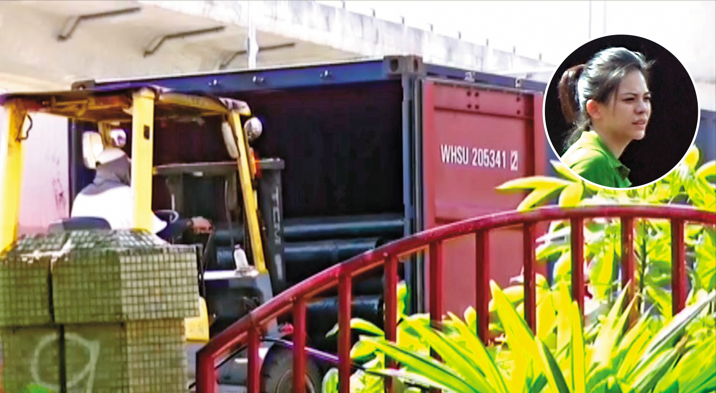 其樂公司將國軍數位迷彩布料直送貨櫃場裝櫃，現場指揮調度吳小姐才是全案靈魂人物。（讀者提供）