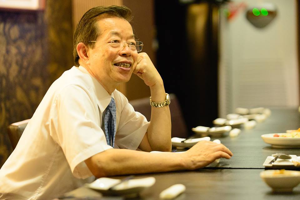 駐日代表謝長廷於臉書貼文表示，蘇處長生命的犧牲讓他很傷心也很絕望，如果假新聞模式無力阻止，未來代價可能是整個自由社會的崩潰。  （翻攝謝長廷臉書）