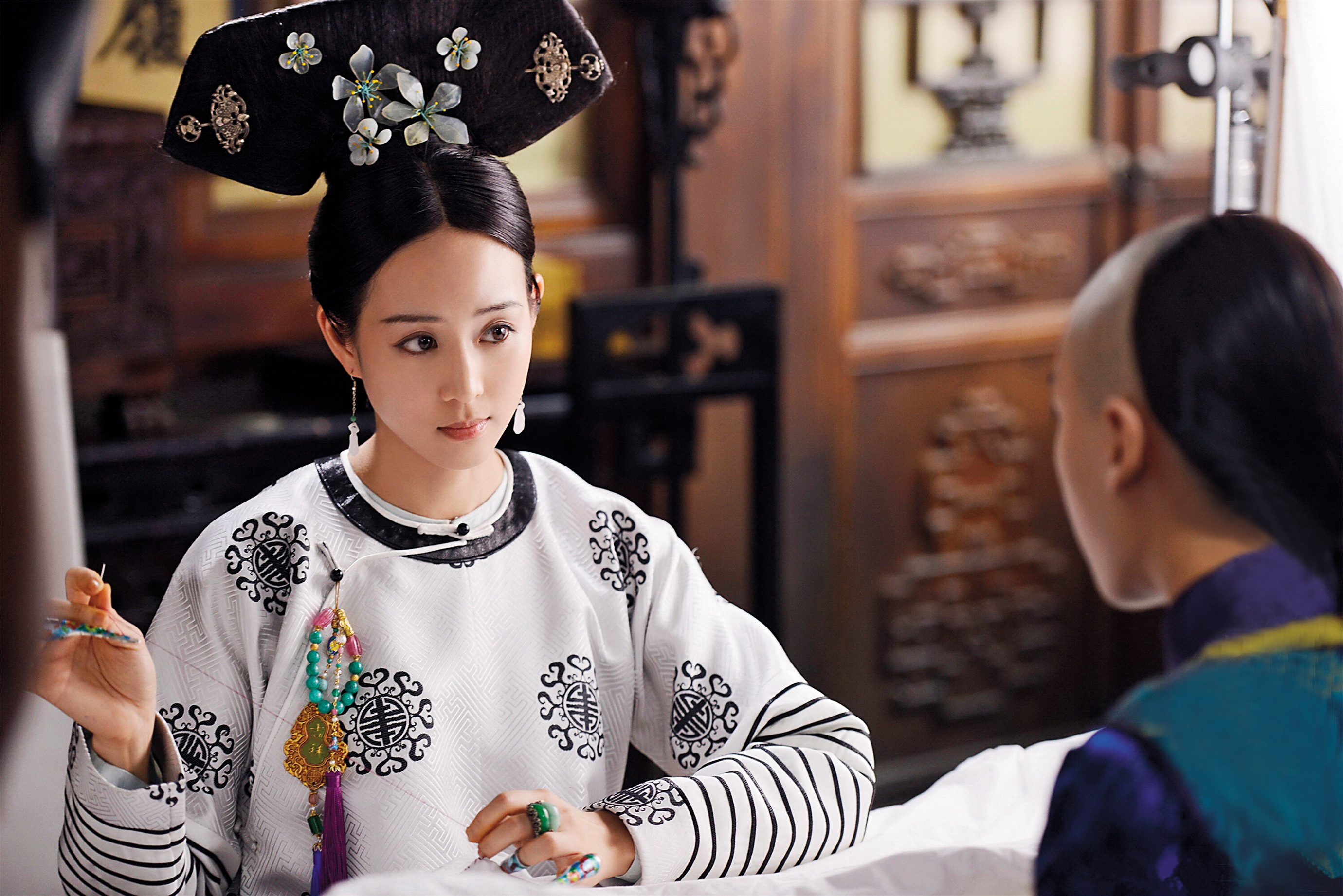 近年張鈞甯在對岸演藝發展有成，而且身價水漲船高，有內衣廠商瞬間被漲了300萬元，而且拍廣告時張鈞甯根本沒露。