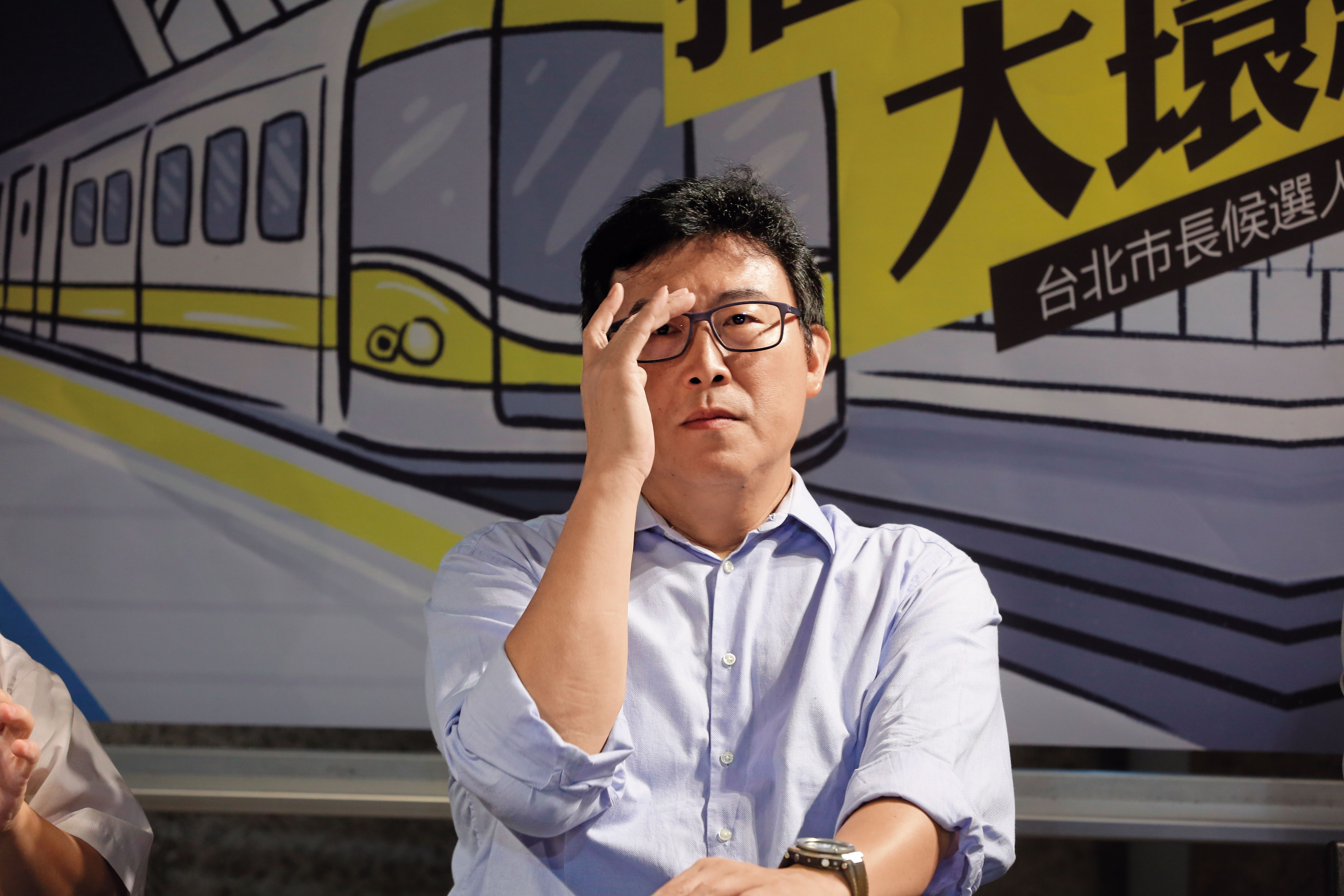 募款不順利的姚文智向民進黨中央要求金援，黨主席蔡英文有條件同意。