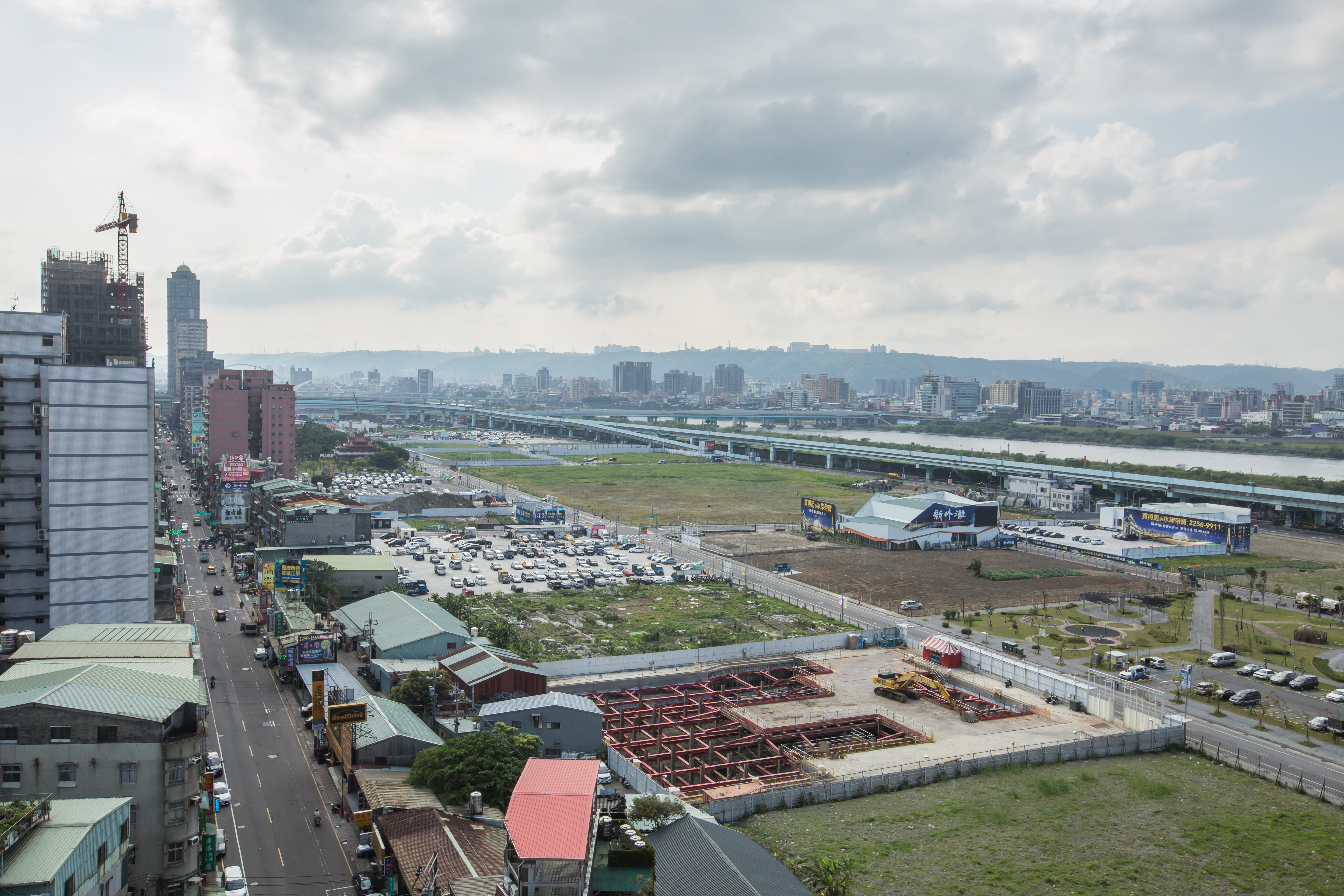 信義進軍建築業，明年初將在板橋江子翠重劃區推案。