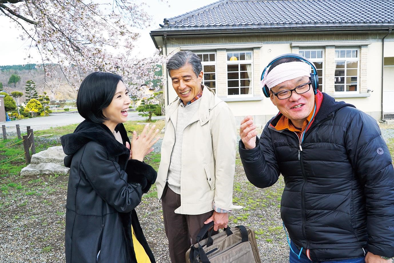 日本恐怖片名導的中田秀夫（右起）最近「轉型」推出廣館與黑木瞳主演的溫馨喜劇《退而不休》。（天馬行空提供）