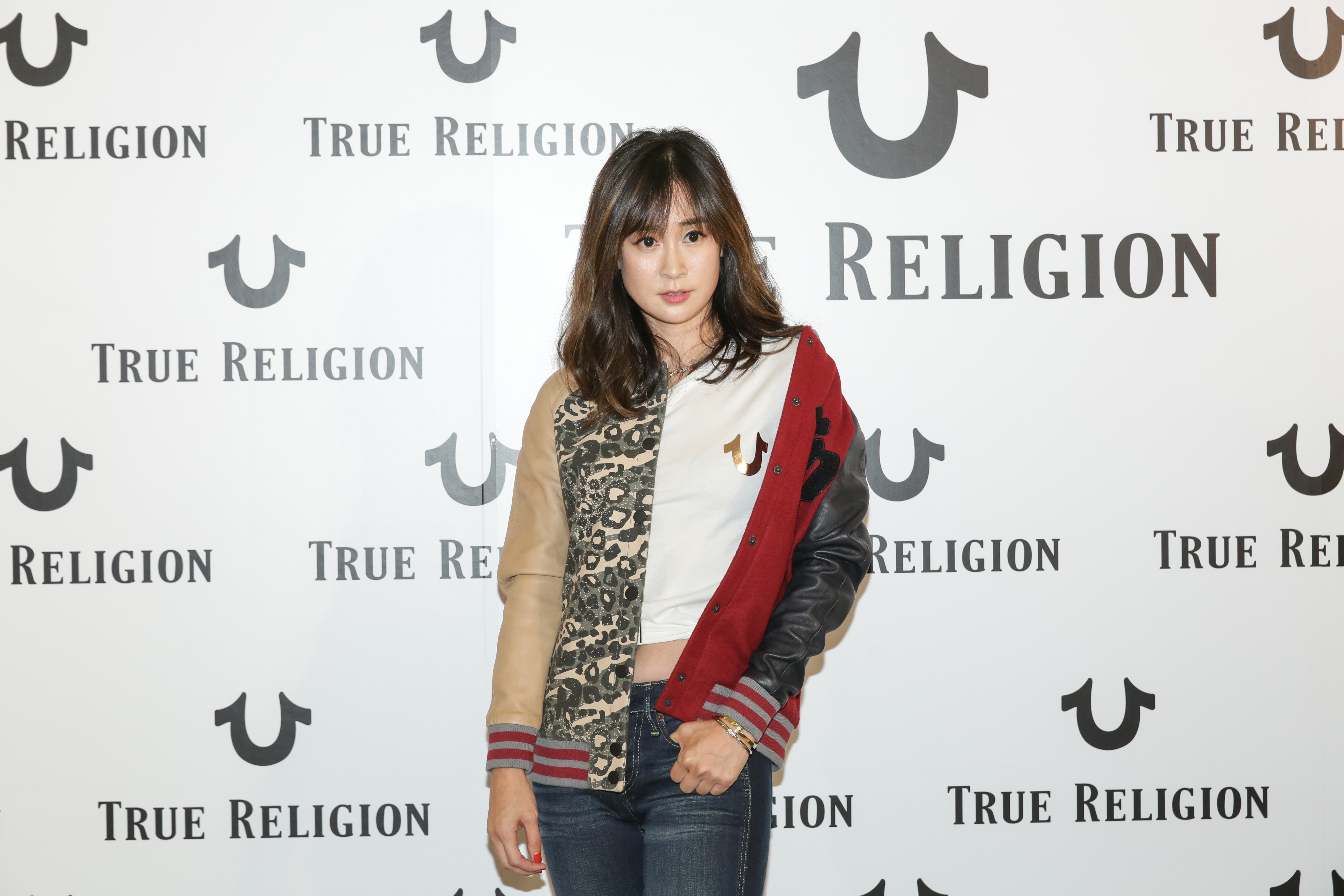 李晶晶出席True Religion活動，透露自己目前仍保持23腰，令人羨慕。