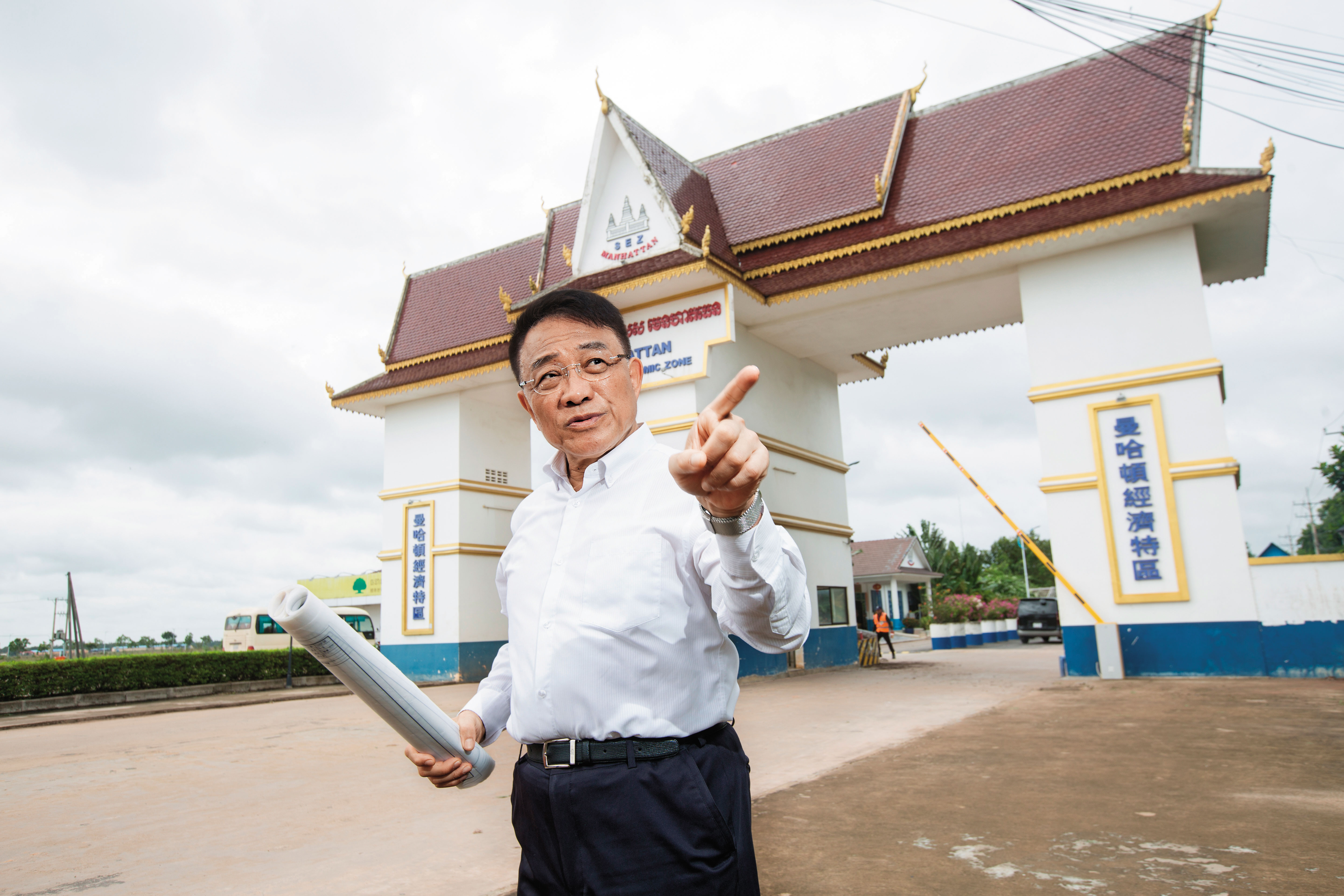 出生於台南眷村的楊克誠，從小就很會念書，也喜歡柔道、自由搏擊，是村裡孩子們的小老師。