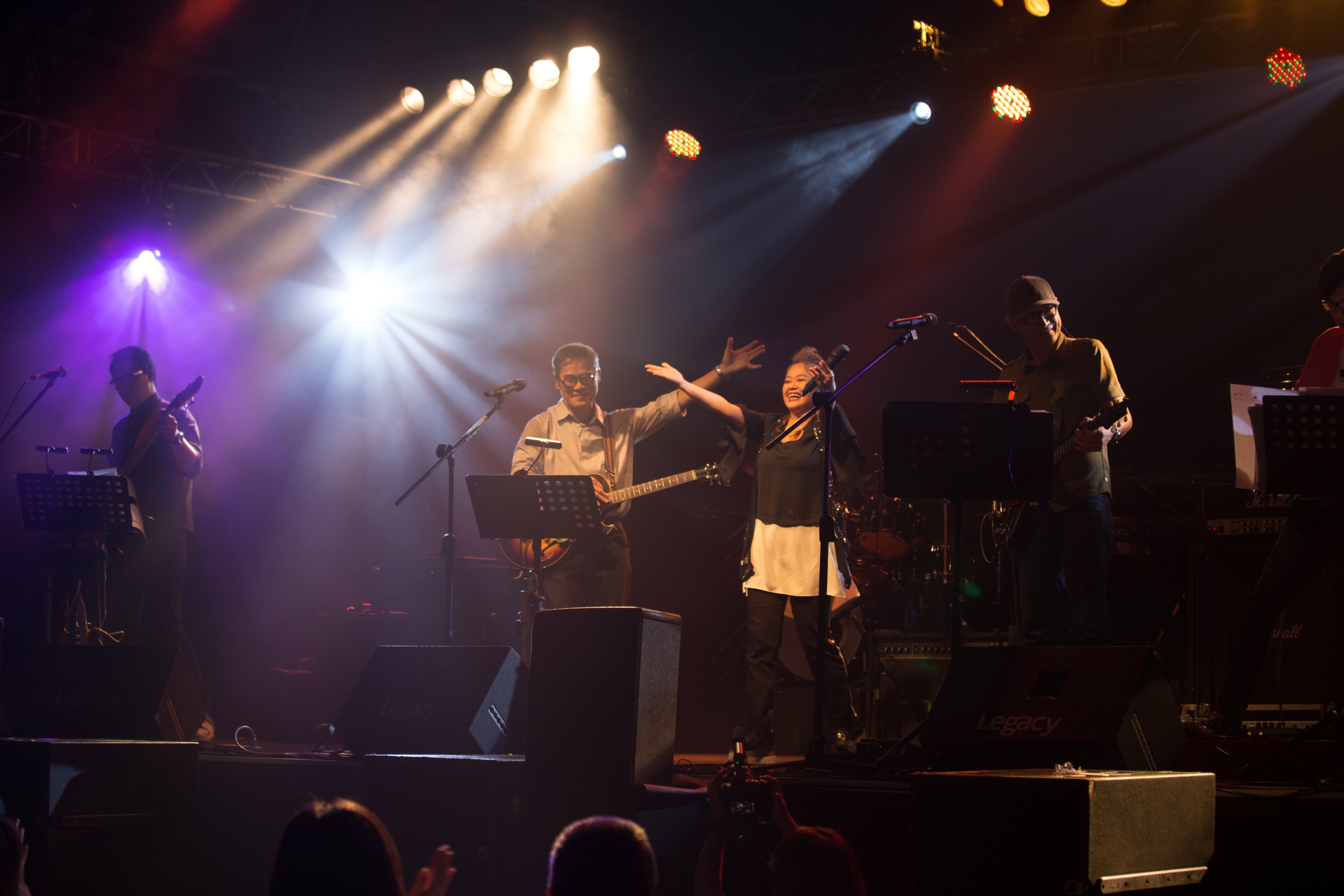 金智娟驚喜現身演唱會，除了演唱〈就在今夜〉，也跟羅大佑合唱〈如今才是唯一〉讓全場重溫舊夢。（Legacy提供）