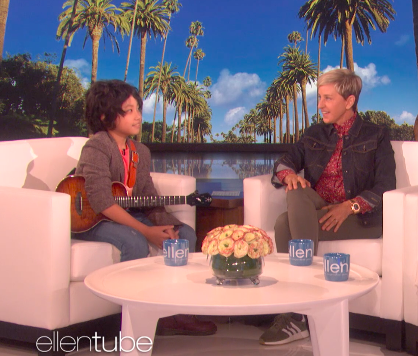 11歲的馮羿因即興演奏烏克麗麗的影片，短短50天就累積1871萬的觀看次數，因此受邀到全《艾倫秀》演出。（翻攝自Ellen show）