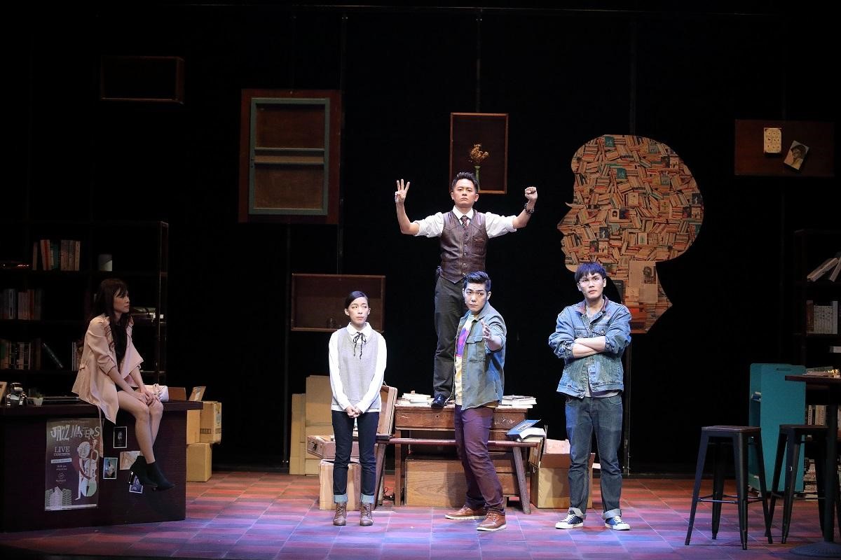 獲選為新北市原創音樂劇節重點作品的《不讀書俱樂部EP.2我的心略大於整個宇宙》，風格如《六人行》般輕鬆詼諧。（廣藝基金會提供）