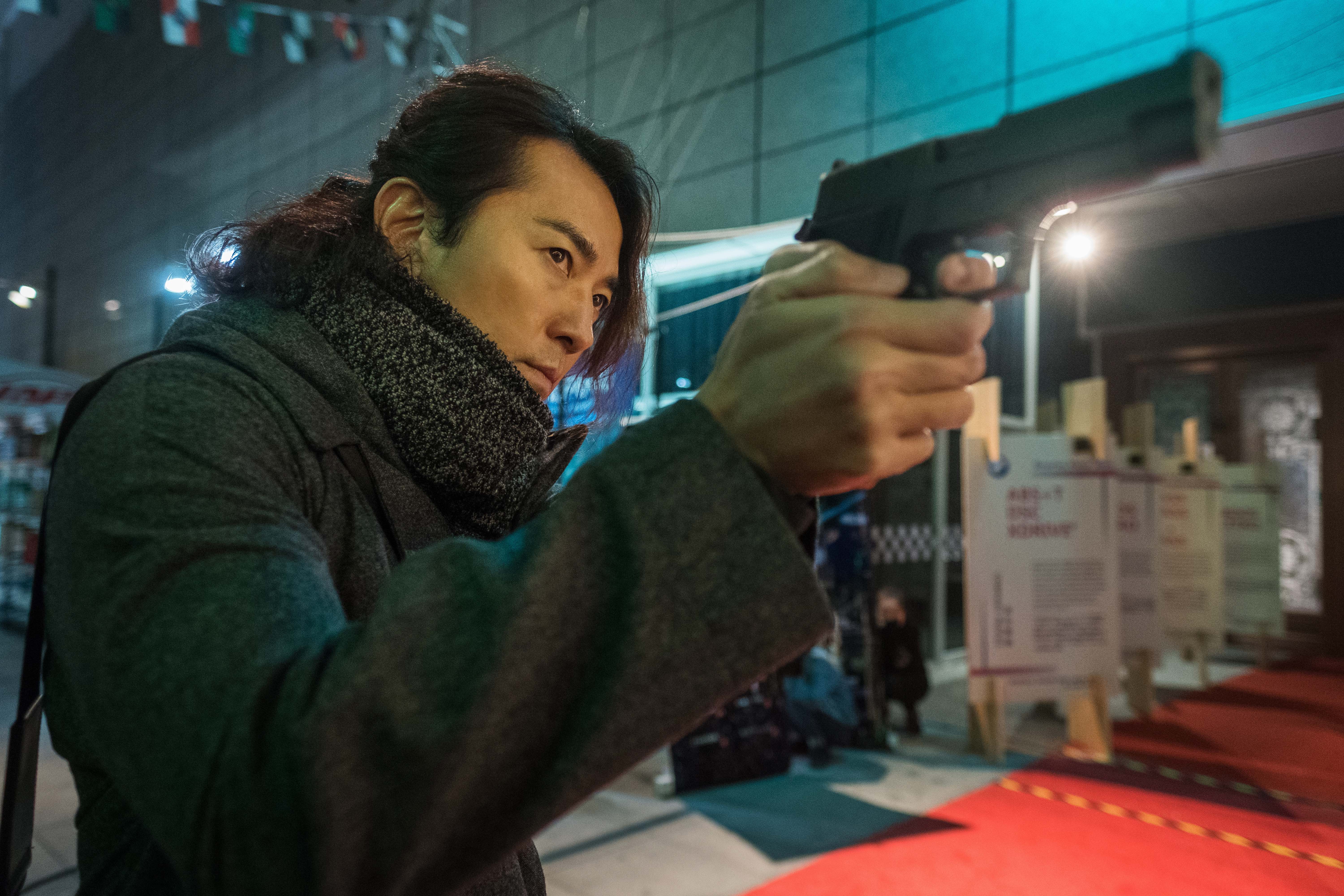 《黃金兄弟》集合了90年代膾炙人口的《古惑仔》系列電影主要演員，再度演出動作電影。（牽猴子）