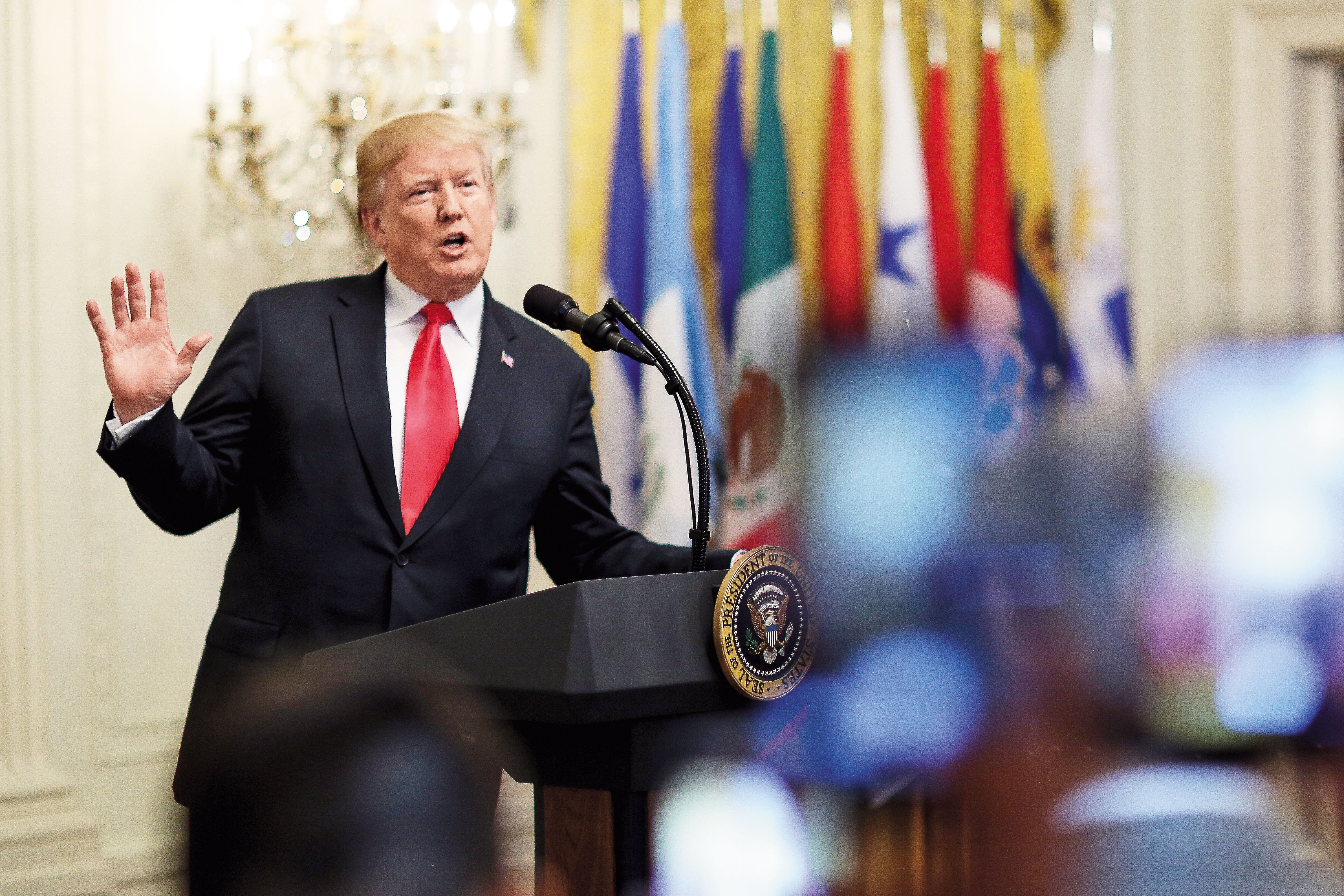 川普讓美國再次偉大，稅改、優惠政策、貿易戰，都讓美國經濟越來越好。（東方IC）