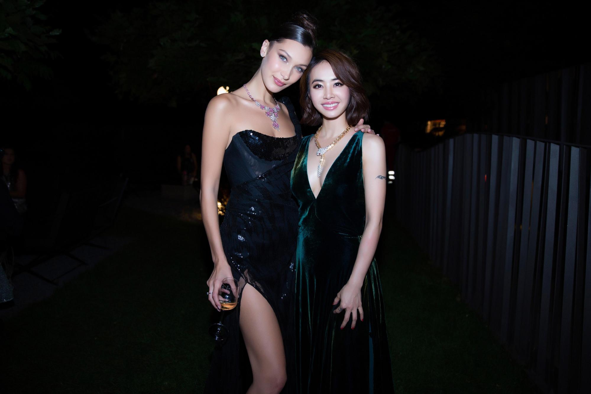 Jolin與超模Bella Hadid二美合照，Jolin氣勢完全不輸超模。（寶格麗提供）