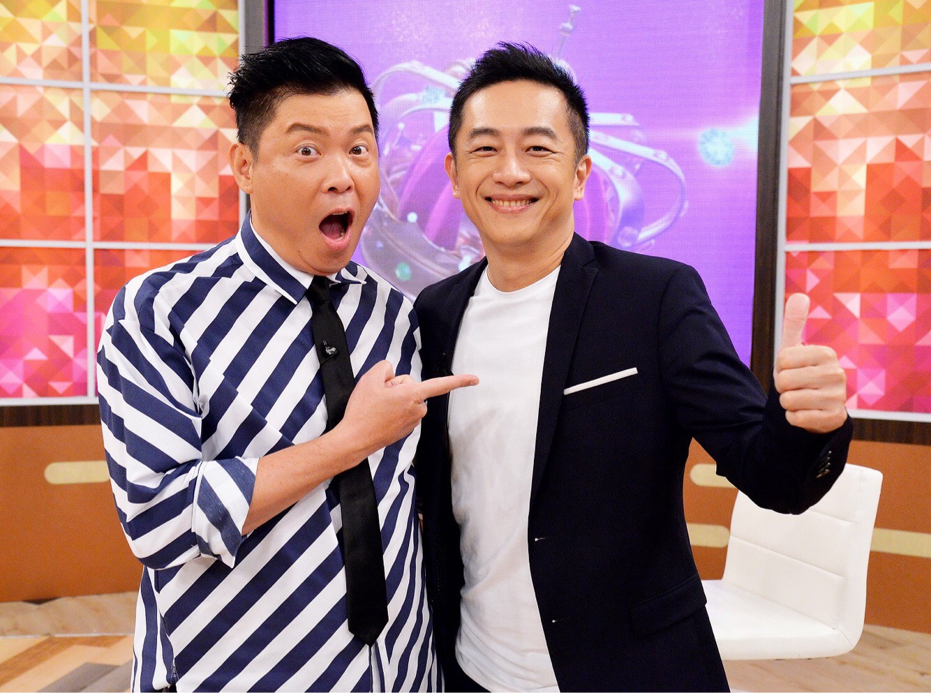 陳昭榮（右）經營直播事業有成，連曾國城都笑問他還有沒有缺人。（衞視中文台提供）