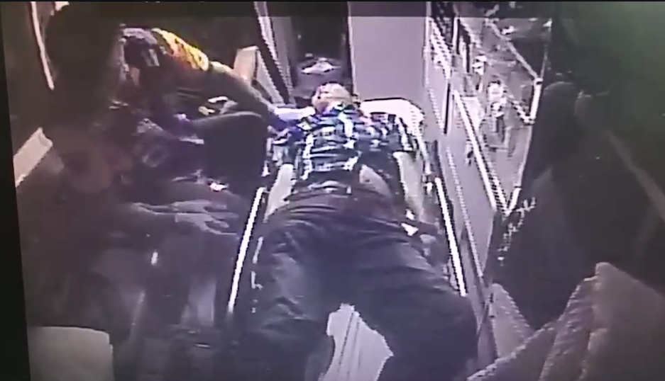 45歲的死者黃男遭兒子開槍誤轟下體傷重不治。（警方提供）