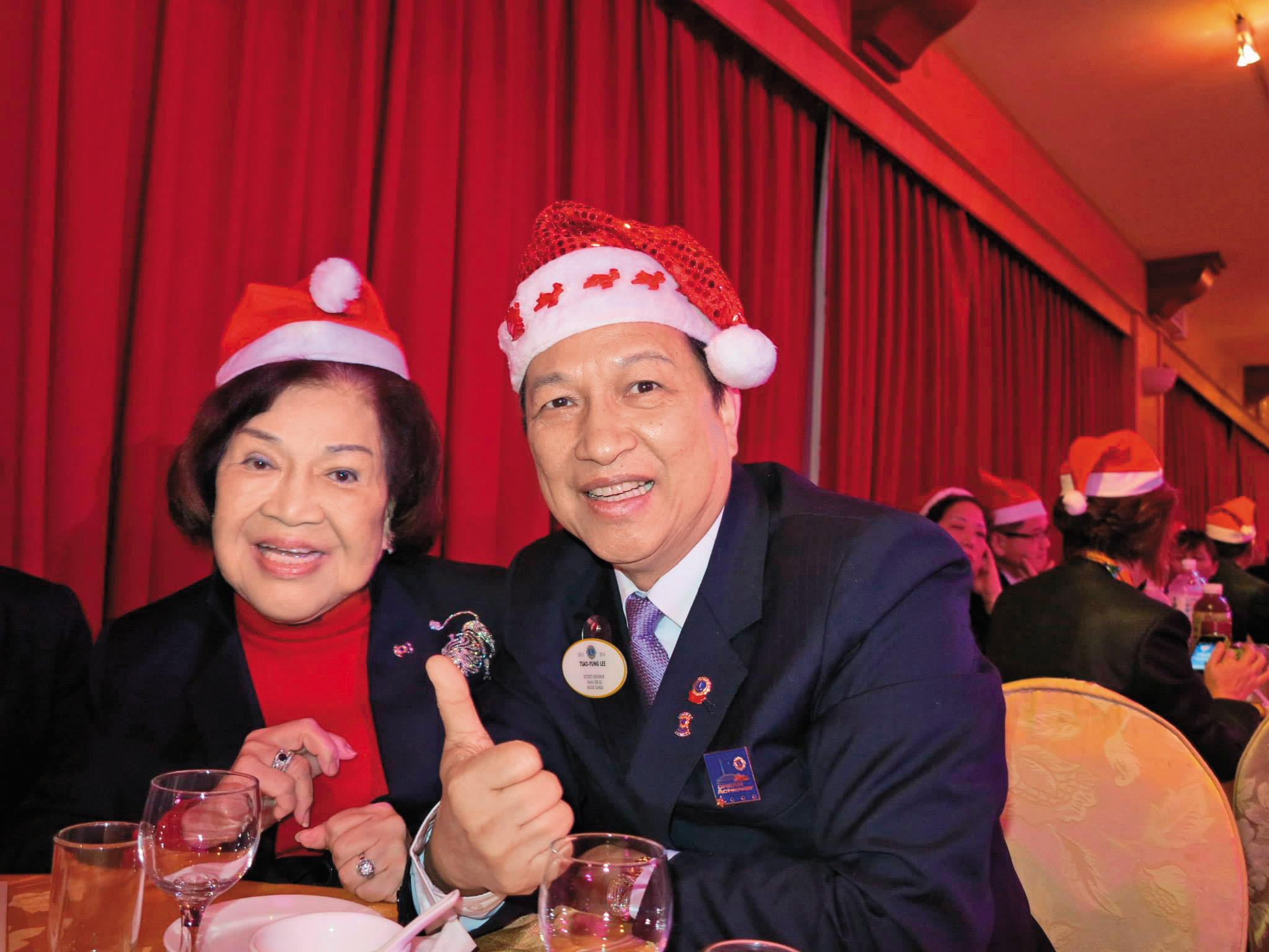 周遊與李朝永女大男小、女強男弱，去年更上演李朝永外遇鬧劇，如今已雨過天晴。（翻攝自李朝永臉書）