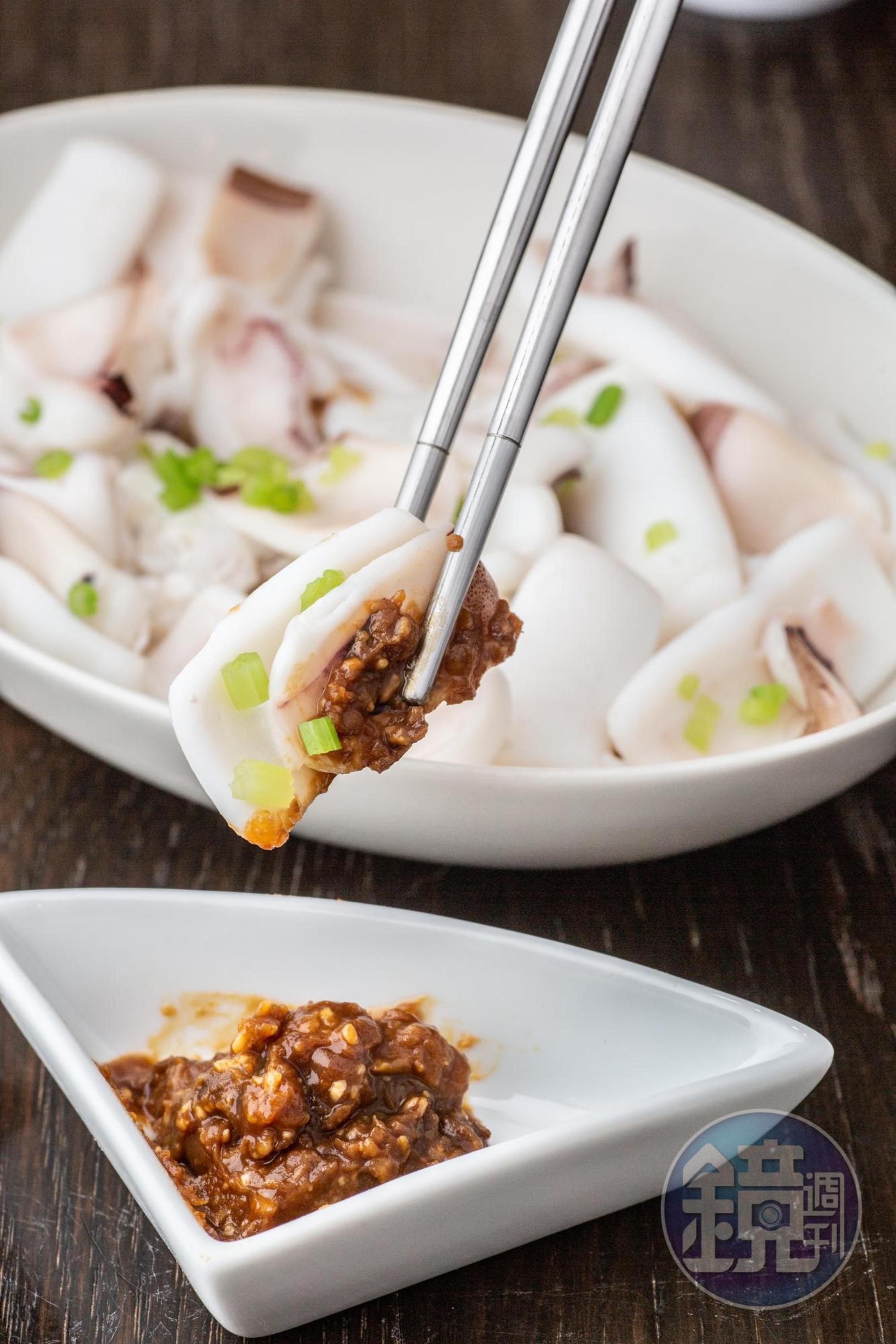 米麴豆腐乳當成蘸醬，是很亞洲氣味的醬料。
