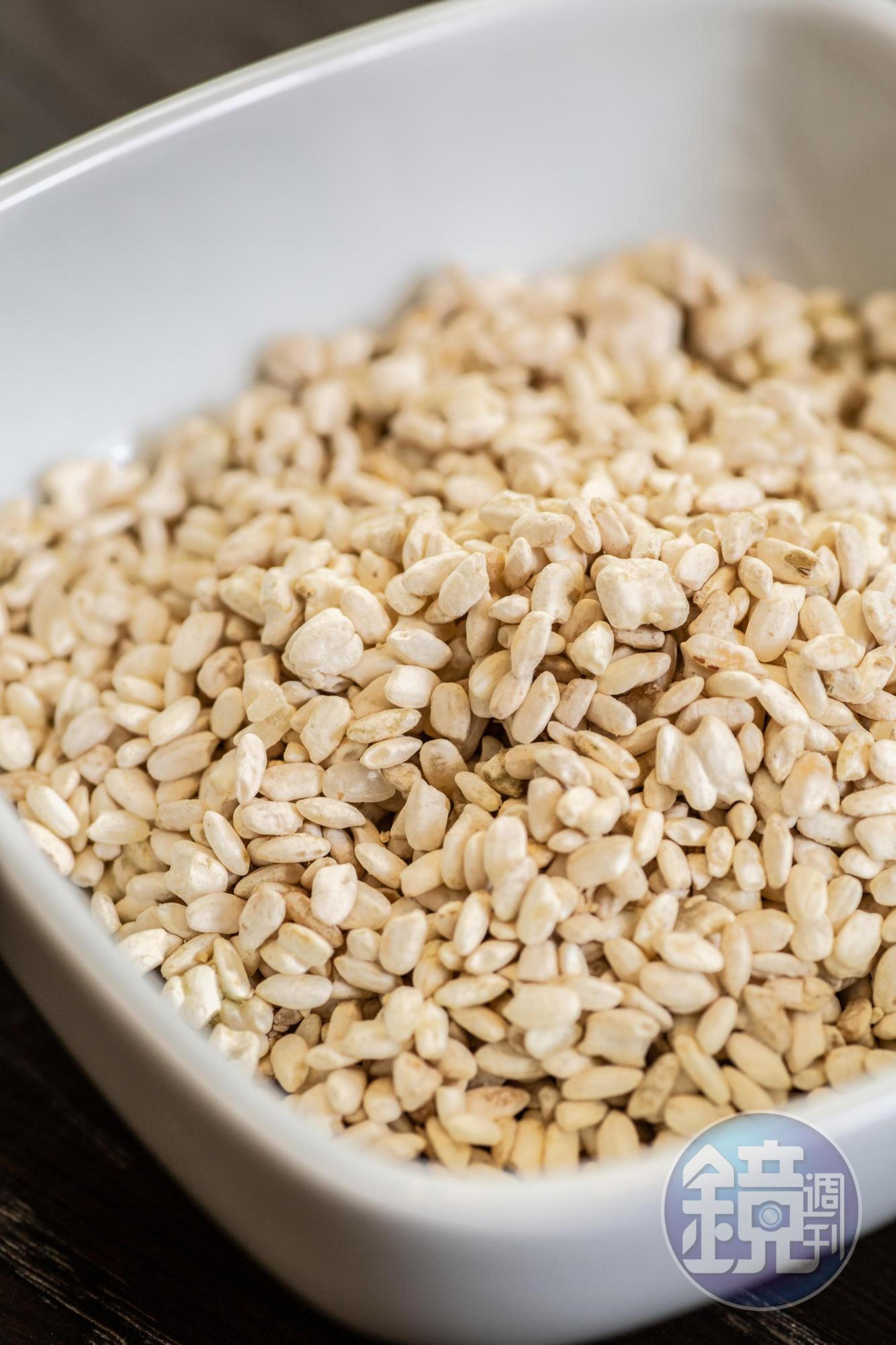 「米麴」是個食物轉化劑，可以用來做鹽麴、豆腐乳和味噌等。