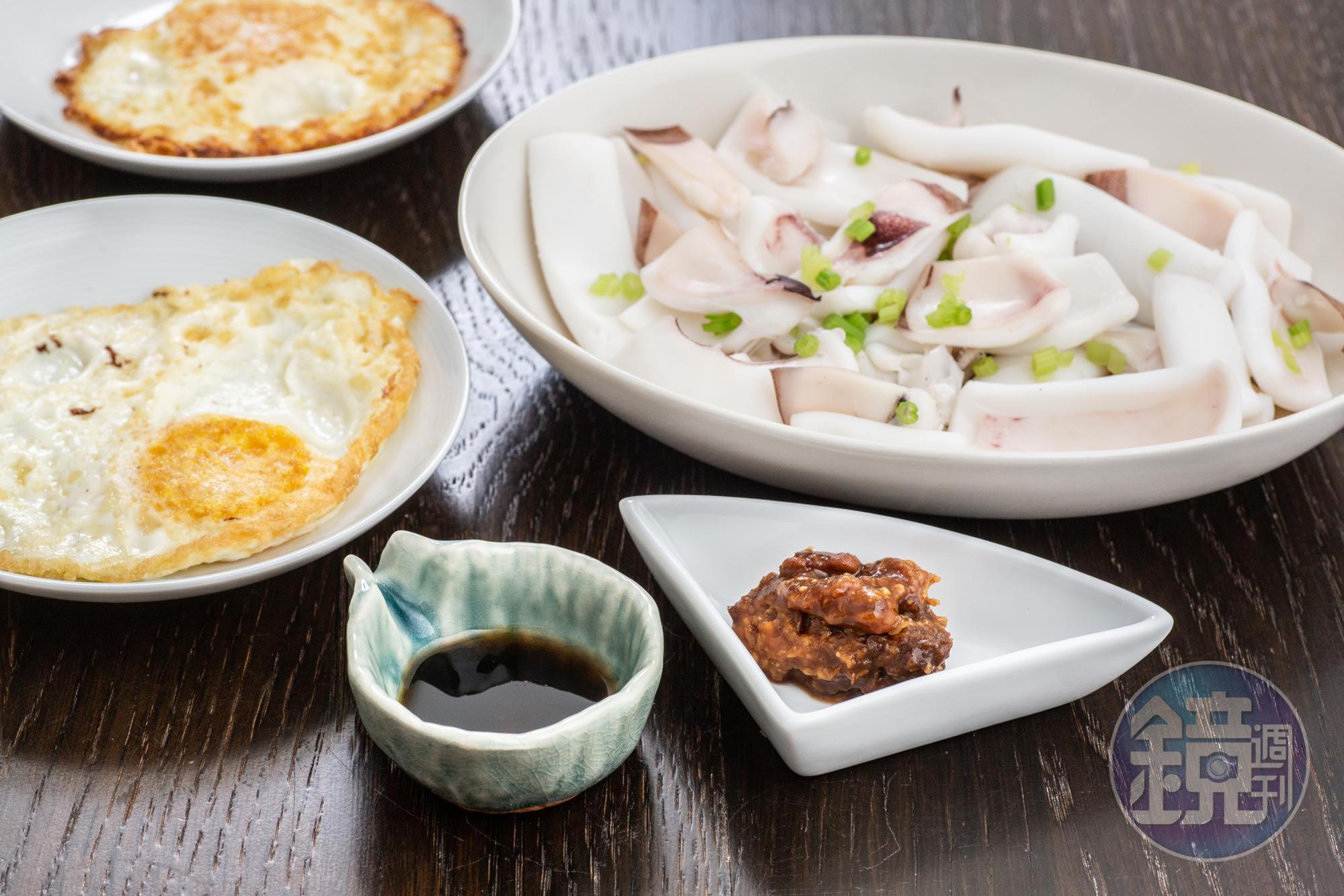 豆腐乳和醬油是台灣家庭餐桌上常見的發酵保存食。