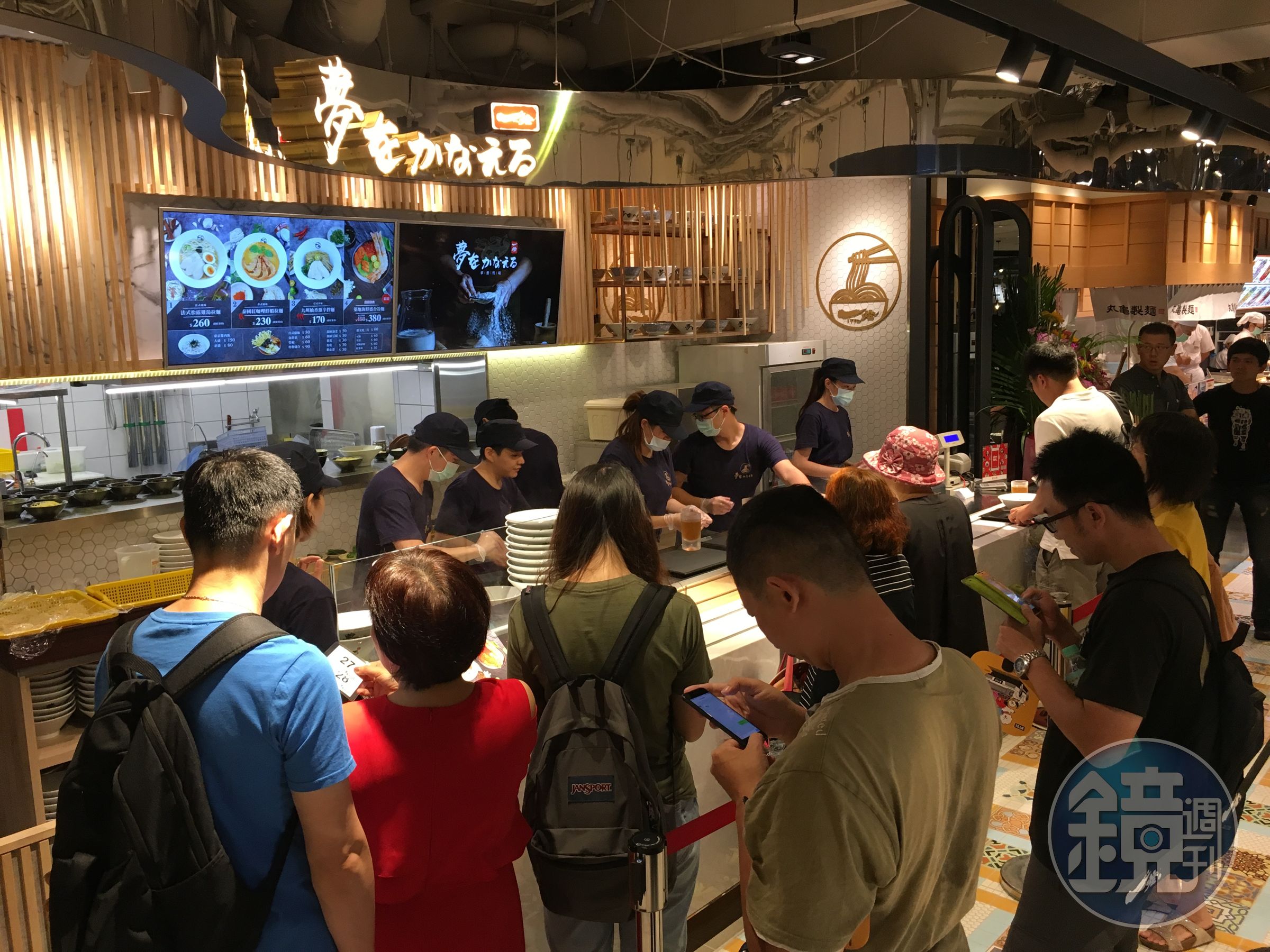 「夢想實現一燈」開在台北新光三越南西3館的B1美食街。